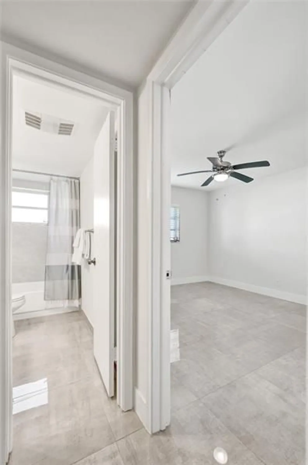 Property Slideshow image 10 of 24 | 1024 se 3rd ave apt 207, Dania Beach, FL, 33004