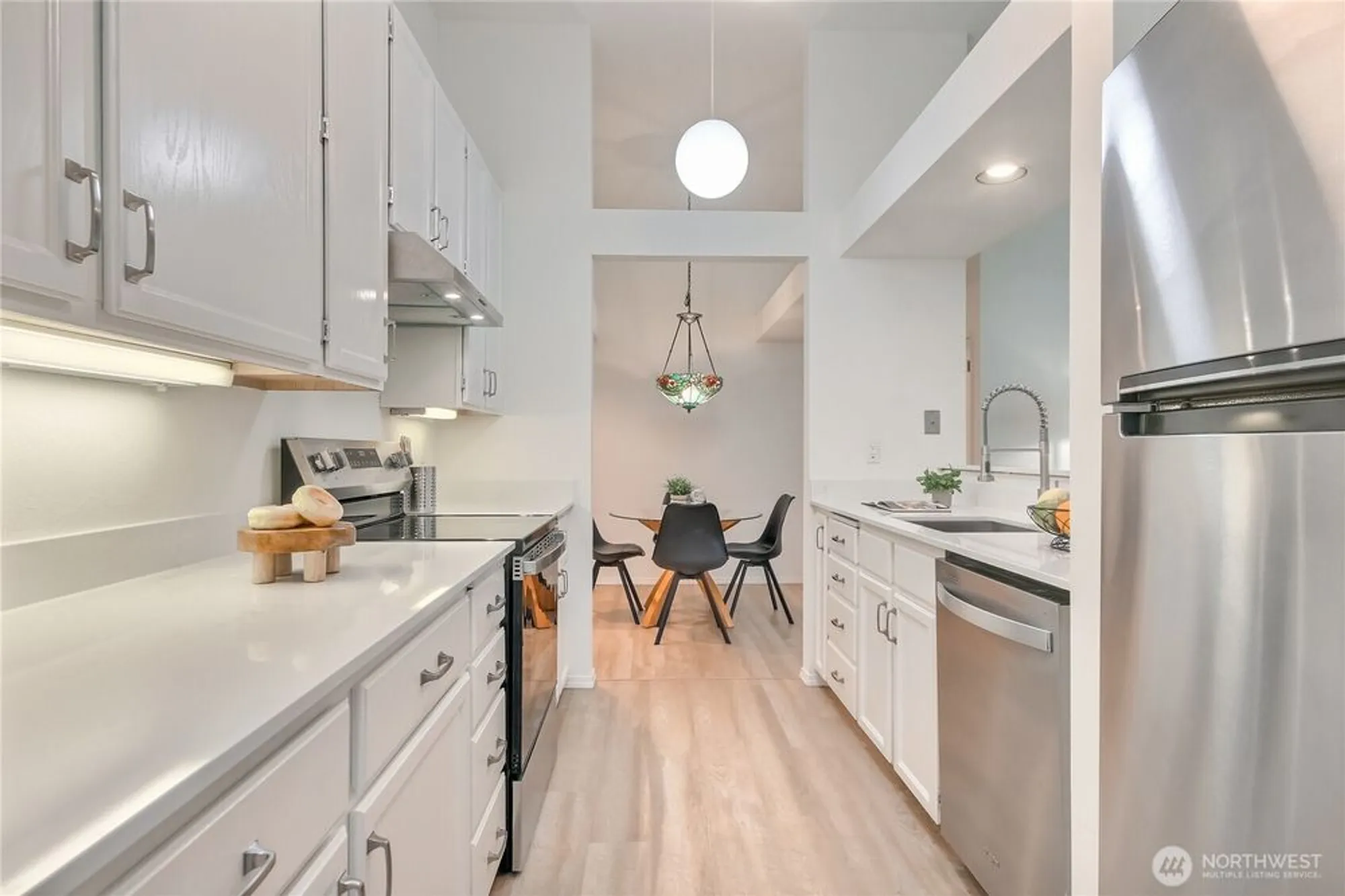 Property Slideshow image 11 of 38 | 4228 221st pl se # 1083, Issaquah, WA, 98029