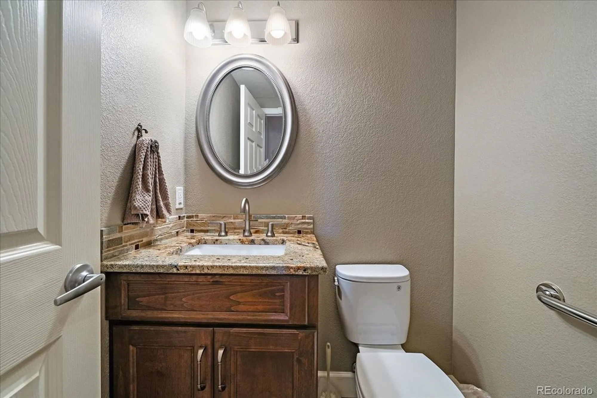 Property Slideshow image 22 of 30 | 7912 s algonquian way, Aurora, CO, 80016