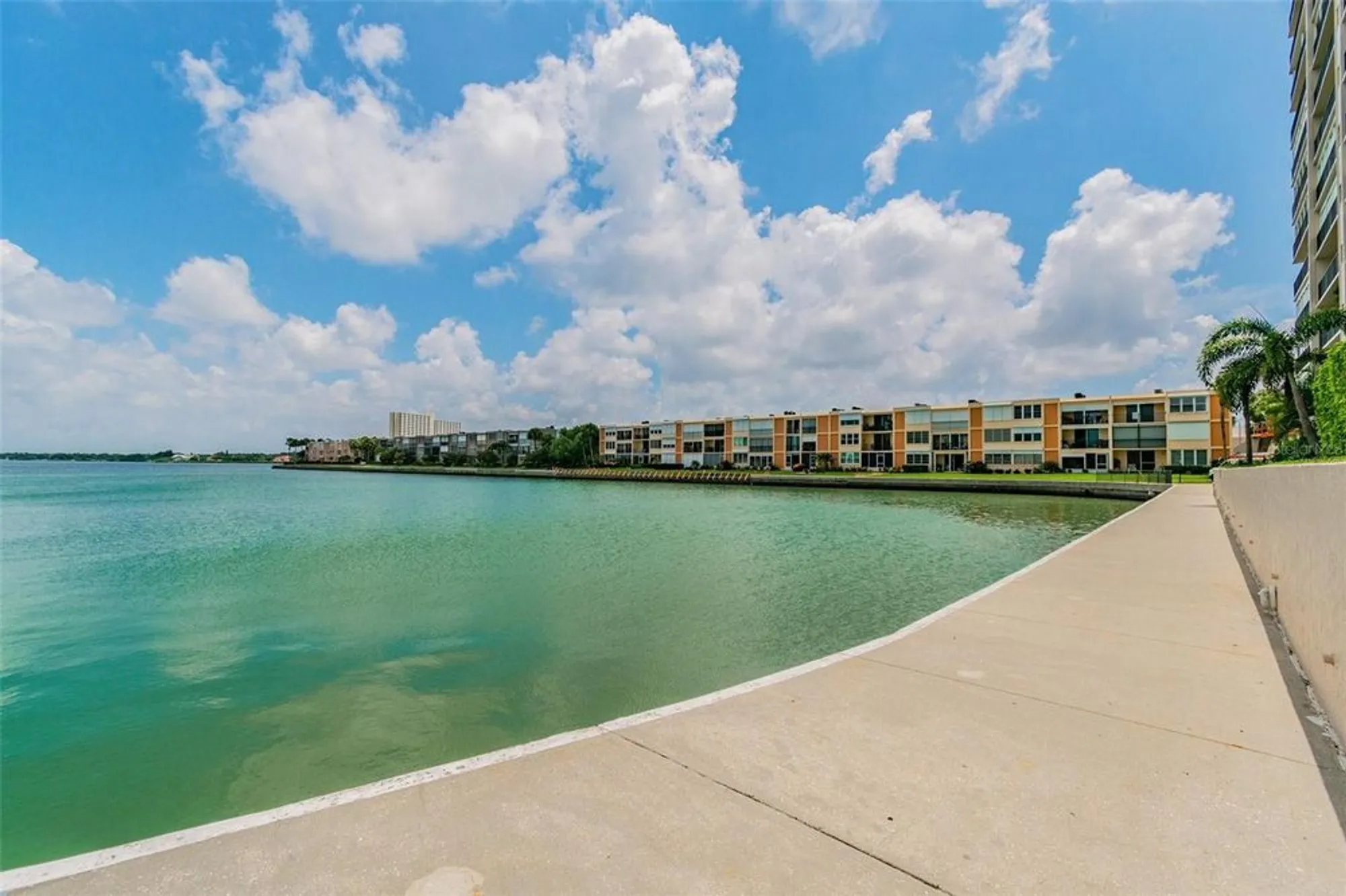 Property Slideshow image 61 of 93 | 7400 sun island dr 207, South Pasadena, FL, 33707