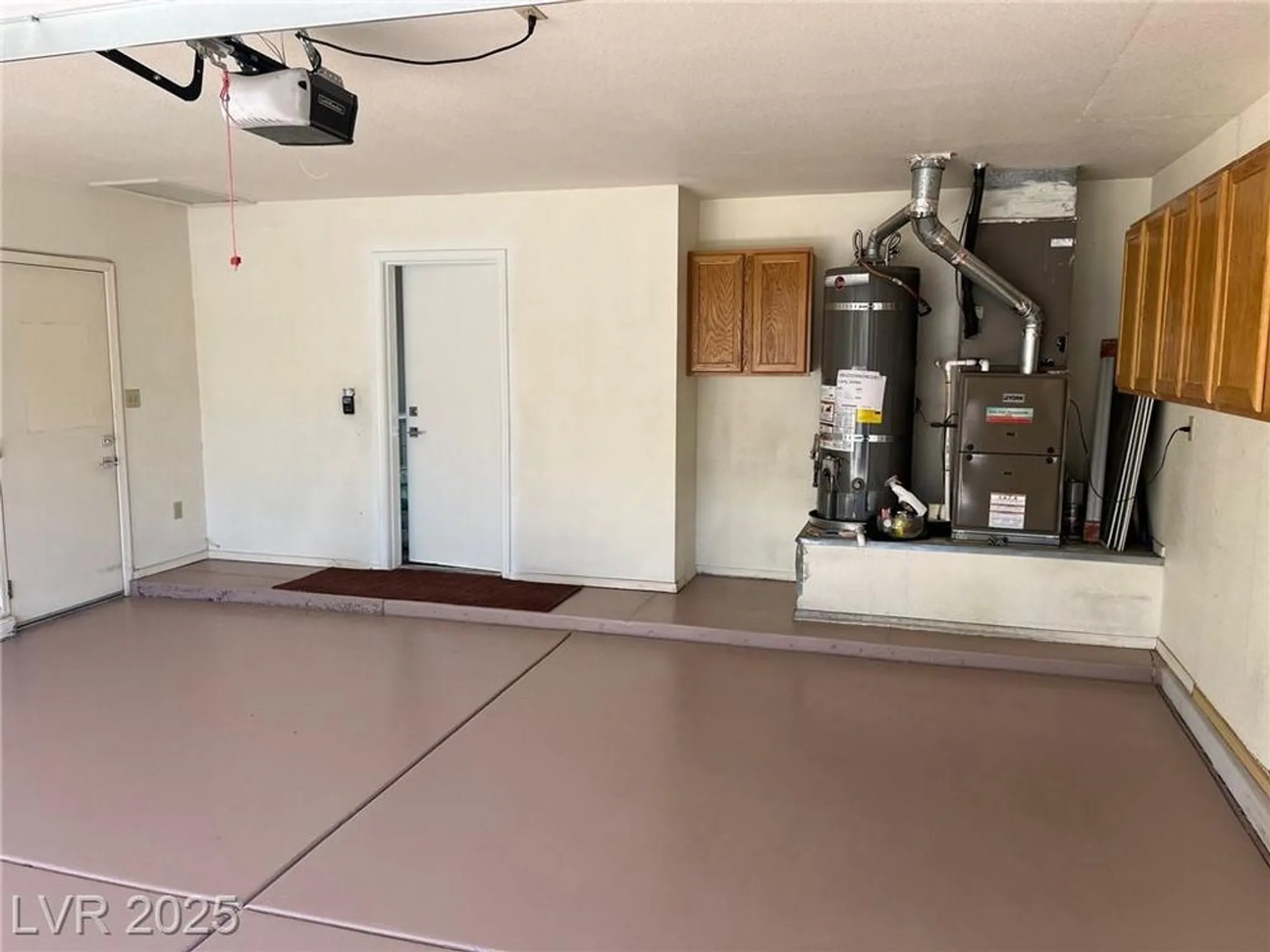 Property Slideshow image 23 of 39 | 2836 bluff point dr, Las Vegas, NV, 89134