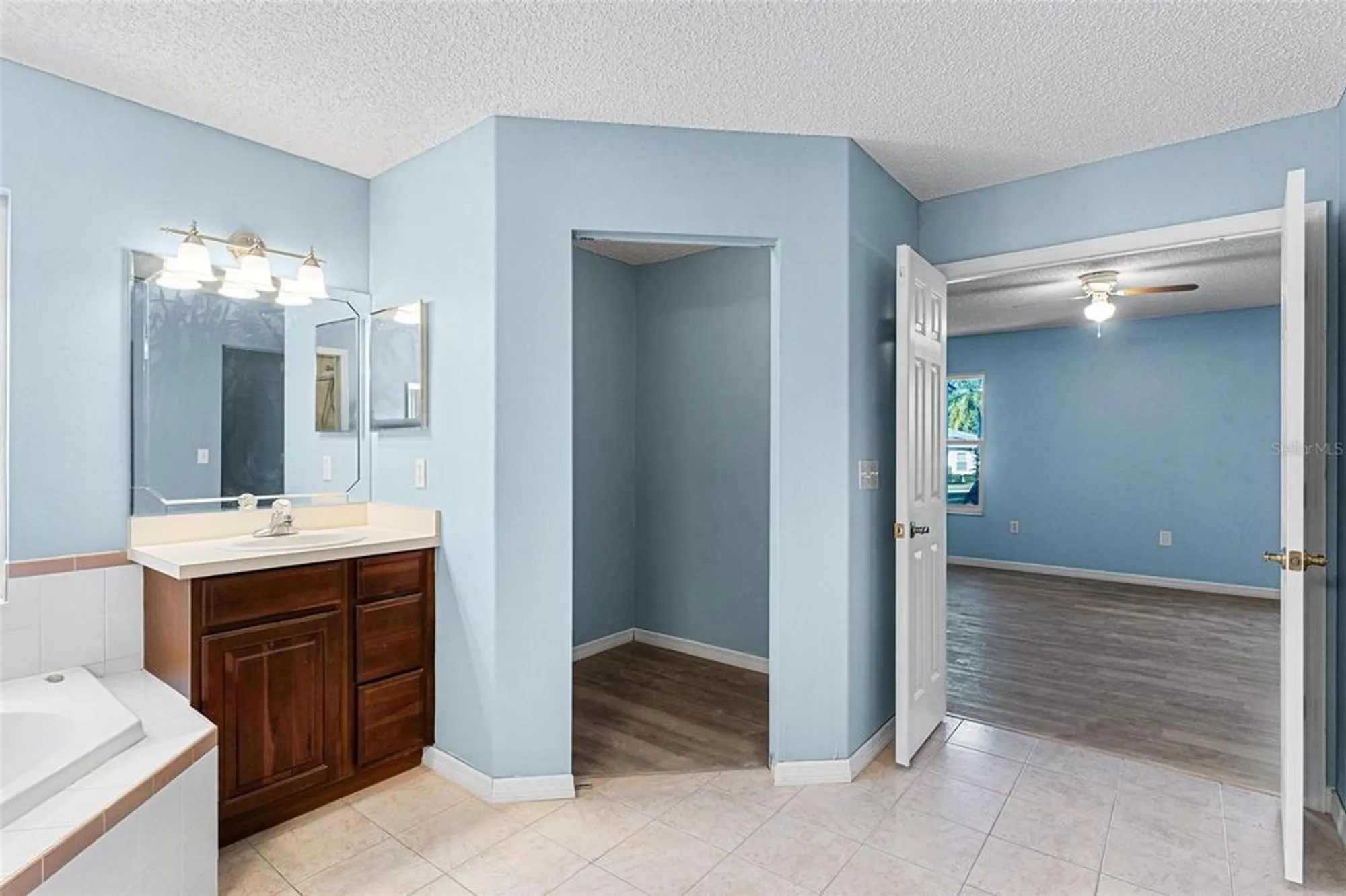 Property Slideshow image 18 of 31 | 1009 forest breeze path, Leesburg, FL, 34748