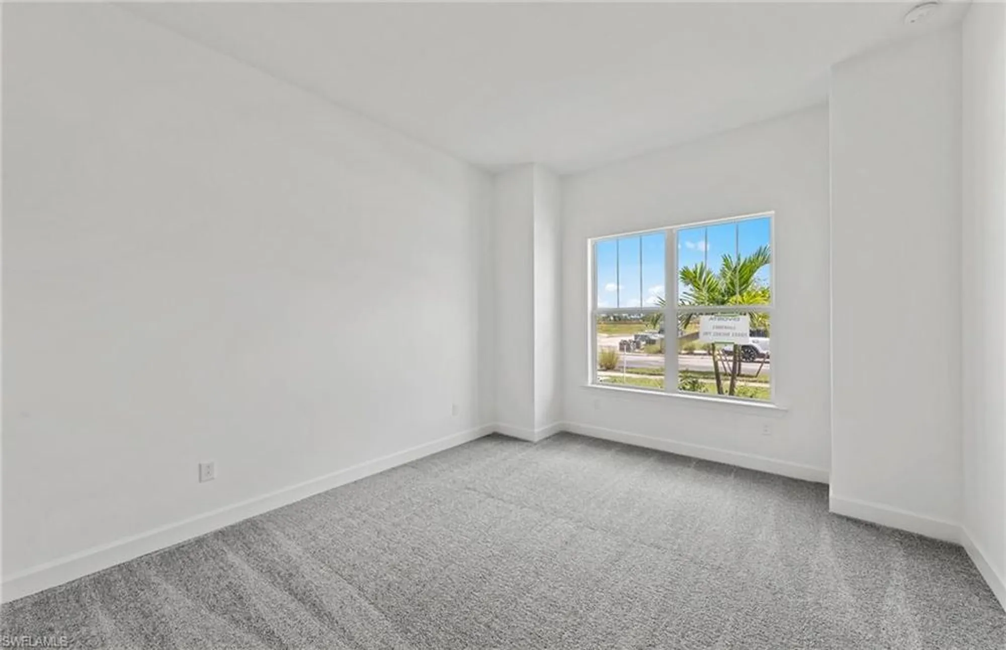 Property Slideshow image 13 of 25 | 20024 nickel trl, Alva, FL, 33920