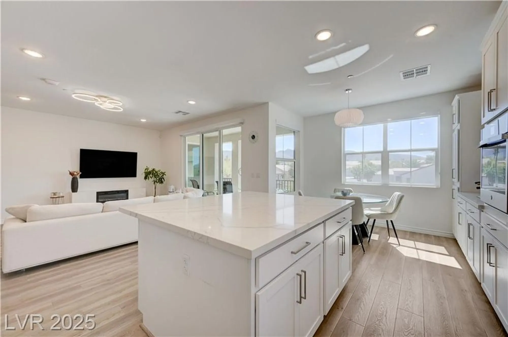 Property Slideshow image 24 of 35 | 2555 hampton rd 8202, Henderson, NV, 89052