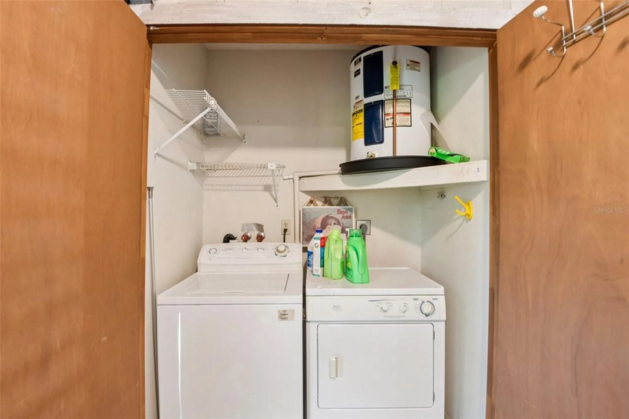 Property Slideshow image 19 of 31 | 2129 point o woods ct, Spring Hill, FL, 34606