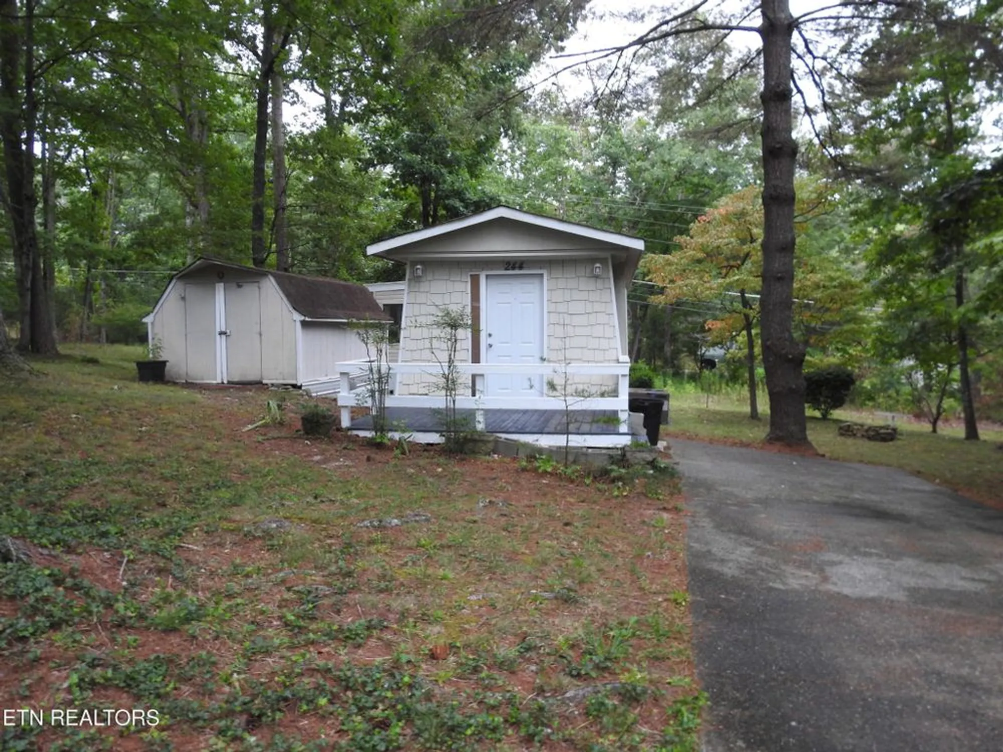 Property Slideshow image 9 of 42 | 244 rugby rd, Crossville, TN, 38558