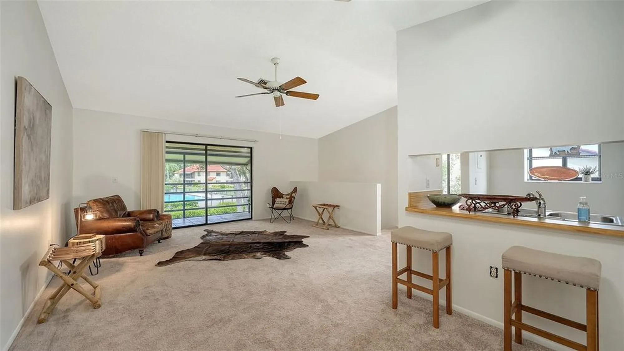 Property Slideshow image 17 of 36 | 5785 gardens dr # 5785, Sarasota, FL, 34243