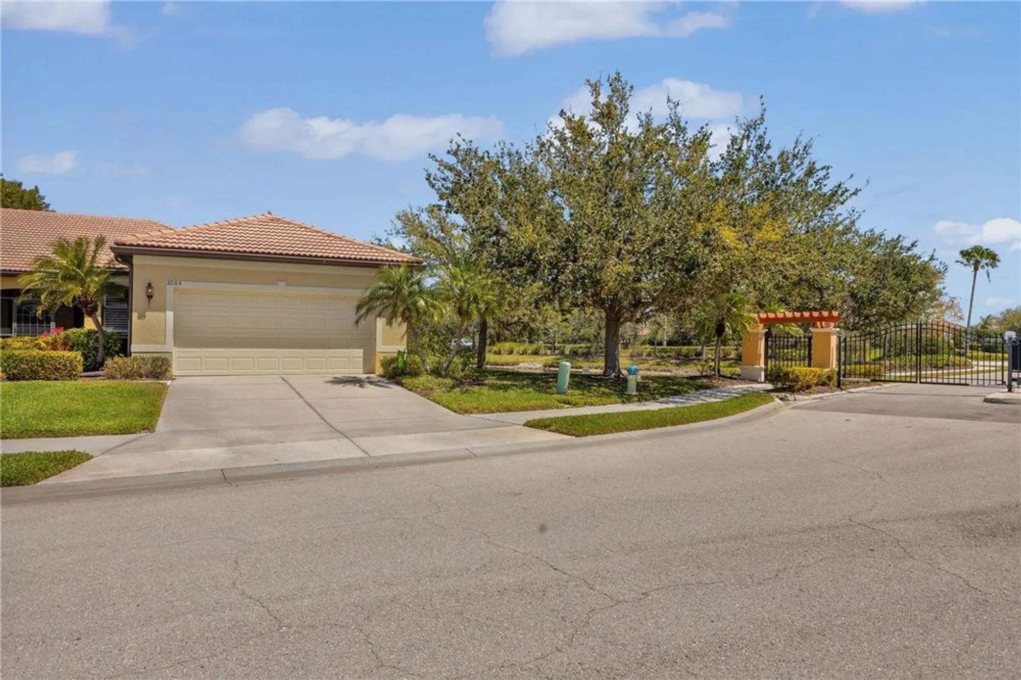 Property Slideshow image 38 of 44 | 2064 batello dr, Venice, FL, 34292