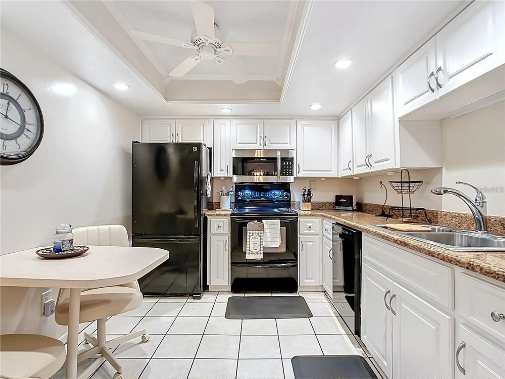 Property Slideshow image 9 of 36 | 19029 us highway 19 n apt 9-301, Clearwater, FL, 33764