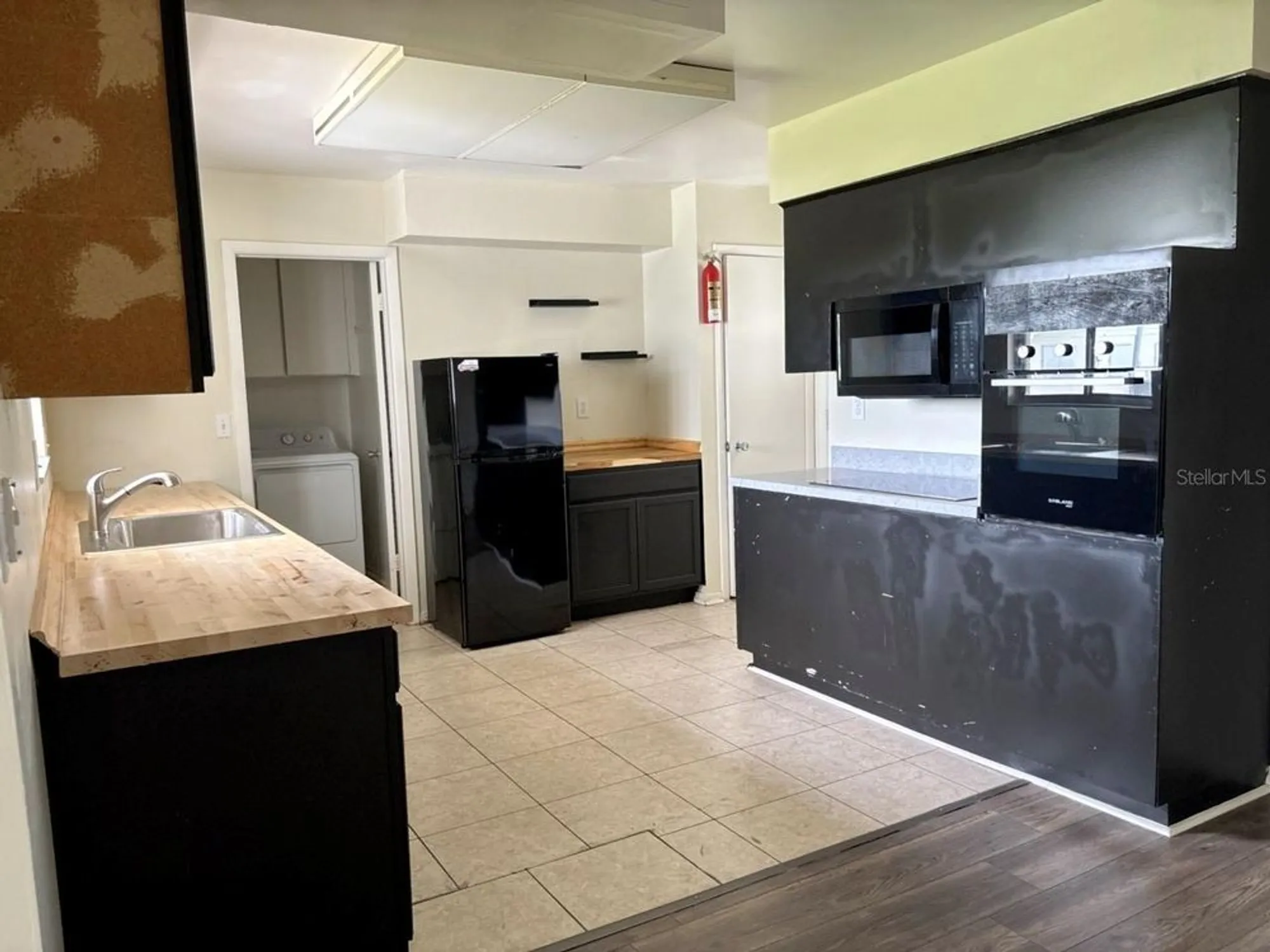 Property Slideshow image 7 of 16 | 1515 danbury dr, Sun City Center, FL, 33573