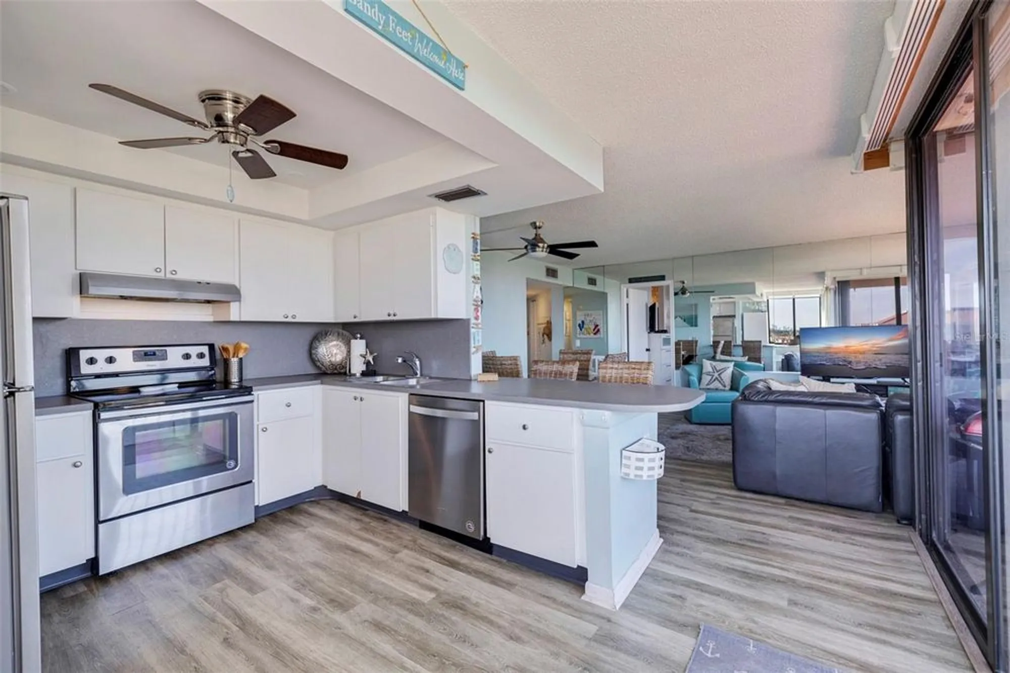 Property Slideshow image 16 of 56 | 6219 palma del mar blvd s apt 602, St Petersburg, FL, 33715