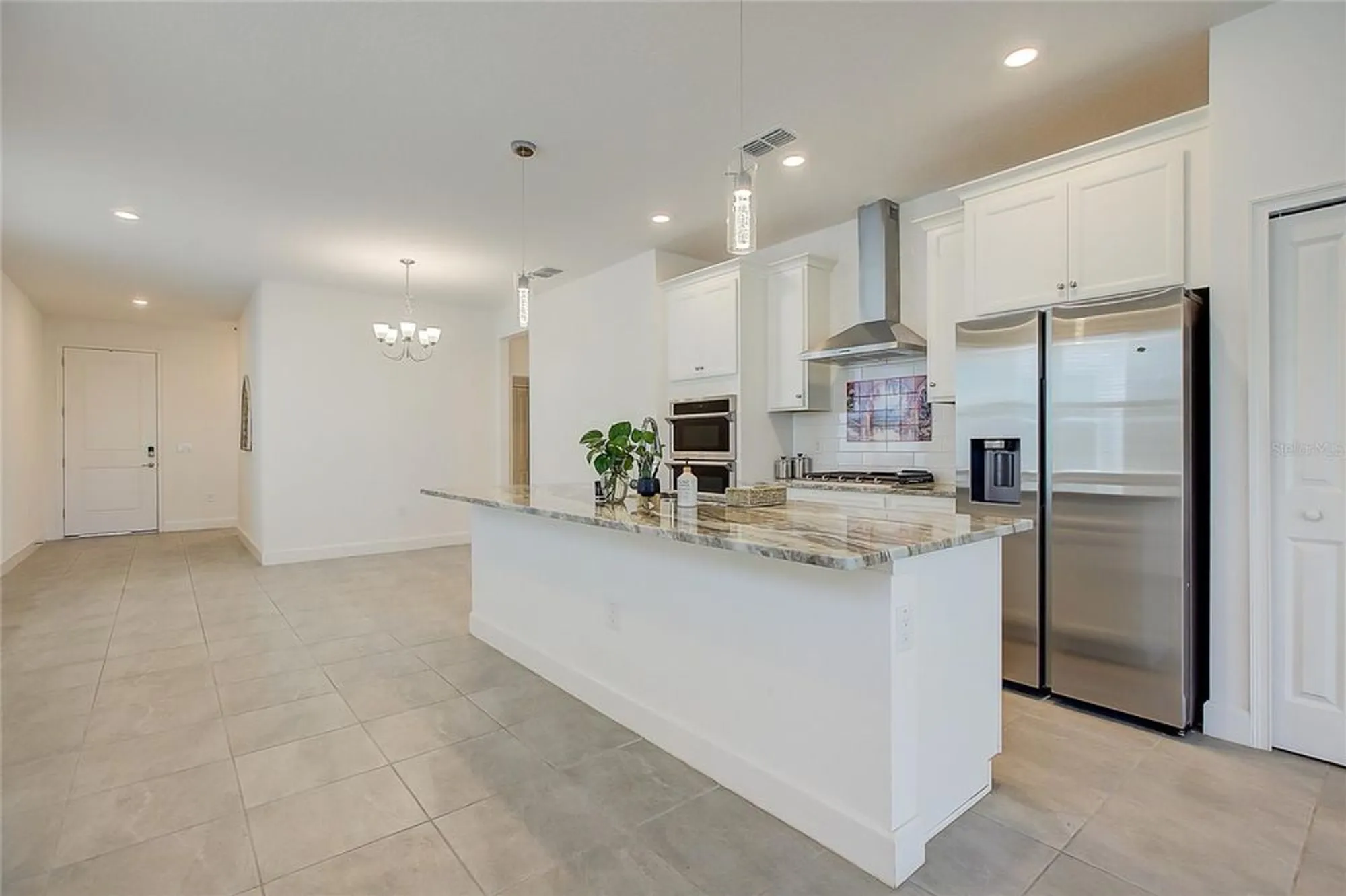 Property Slideshow image 12 of 91 | 411 sandsend ct, Apollo Beach, FL, 33572