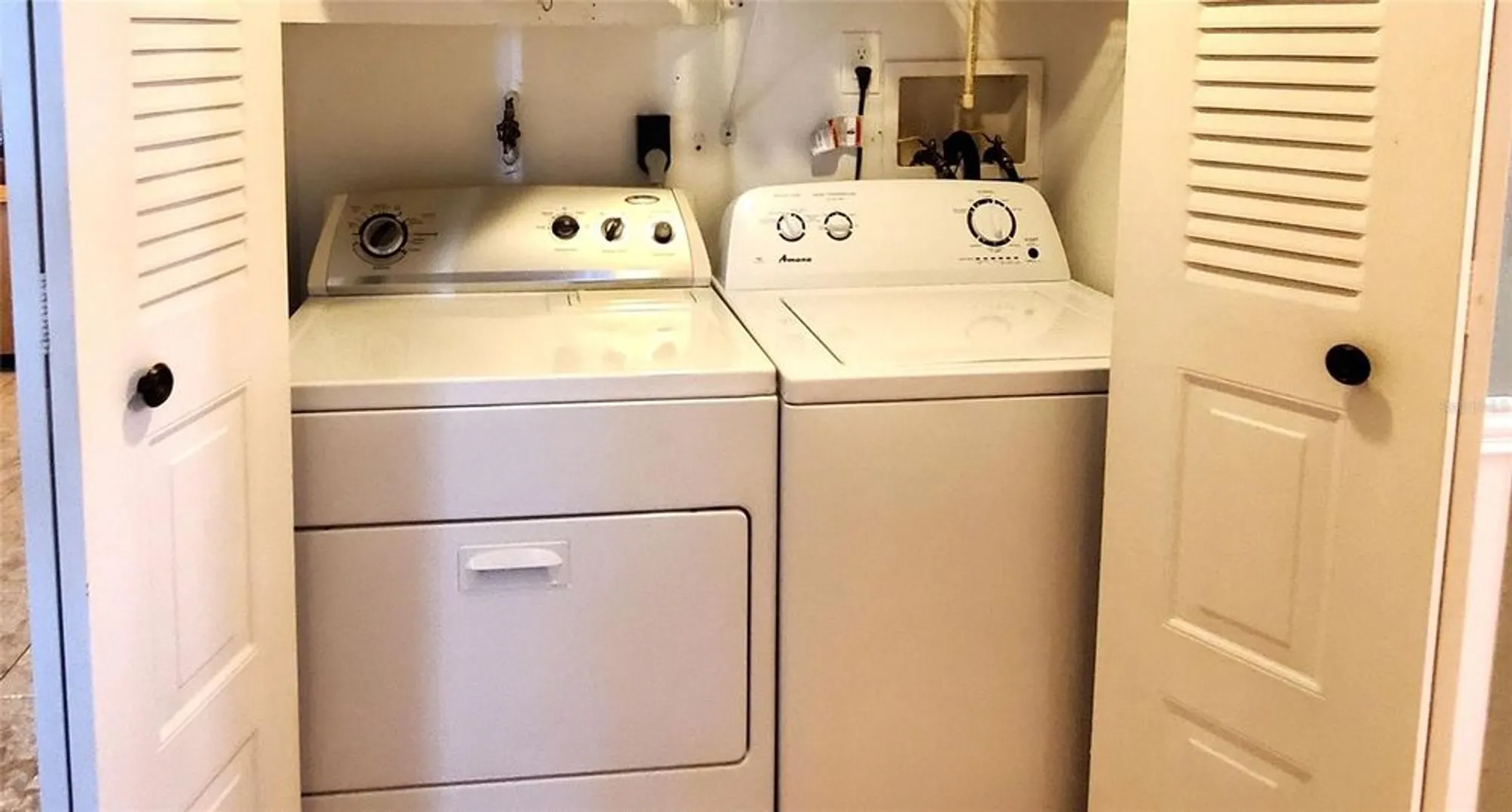 Property Slideshow image 11 of 20 | 11204 pembridge ct 5, Port Richey, FL, 34668