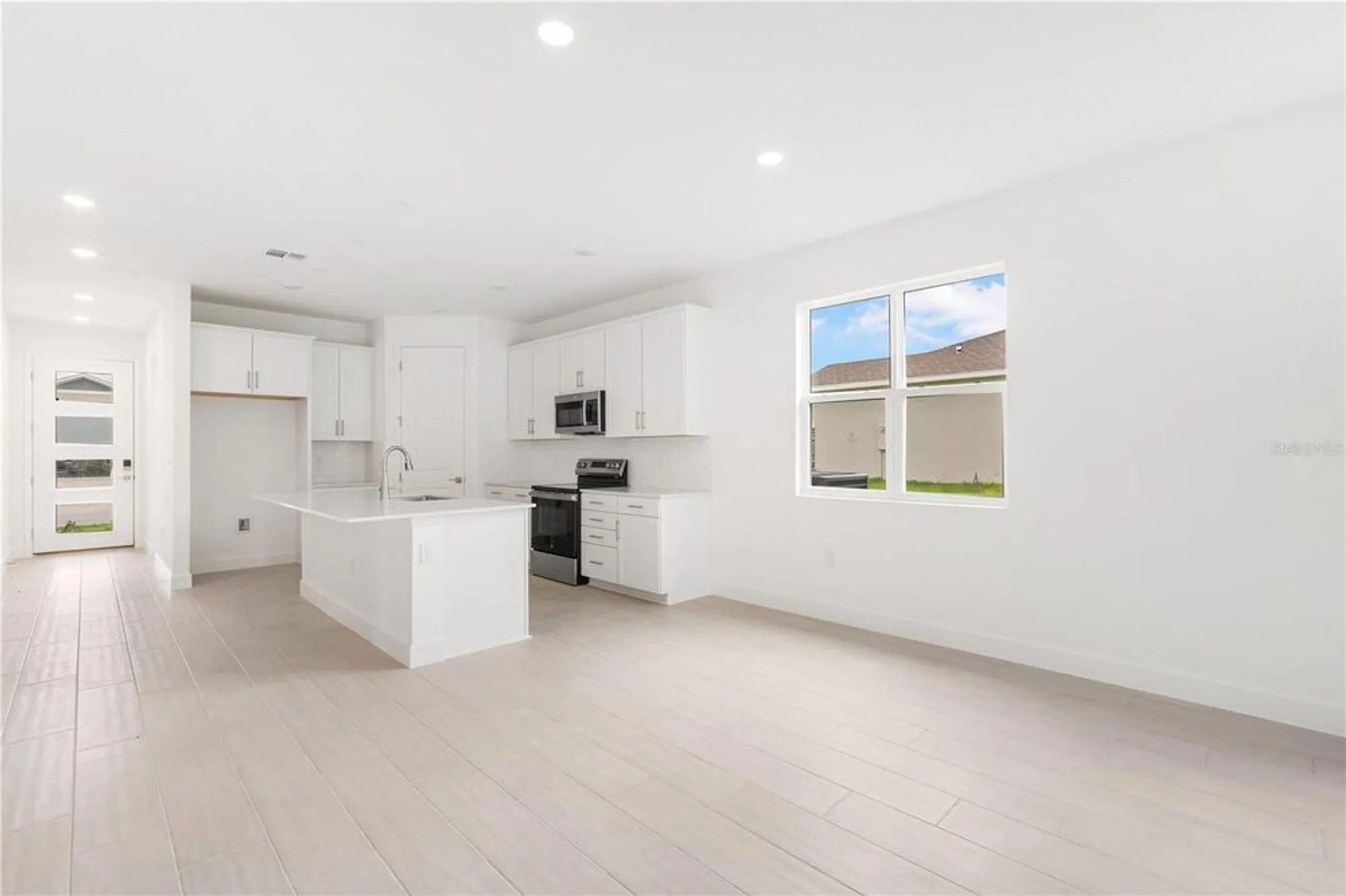 Property Slideshow image 14 of 46 | 9229 players dr, Weeki Wachee, FL, 34613