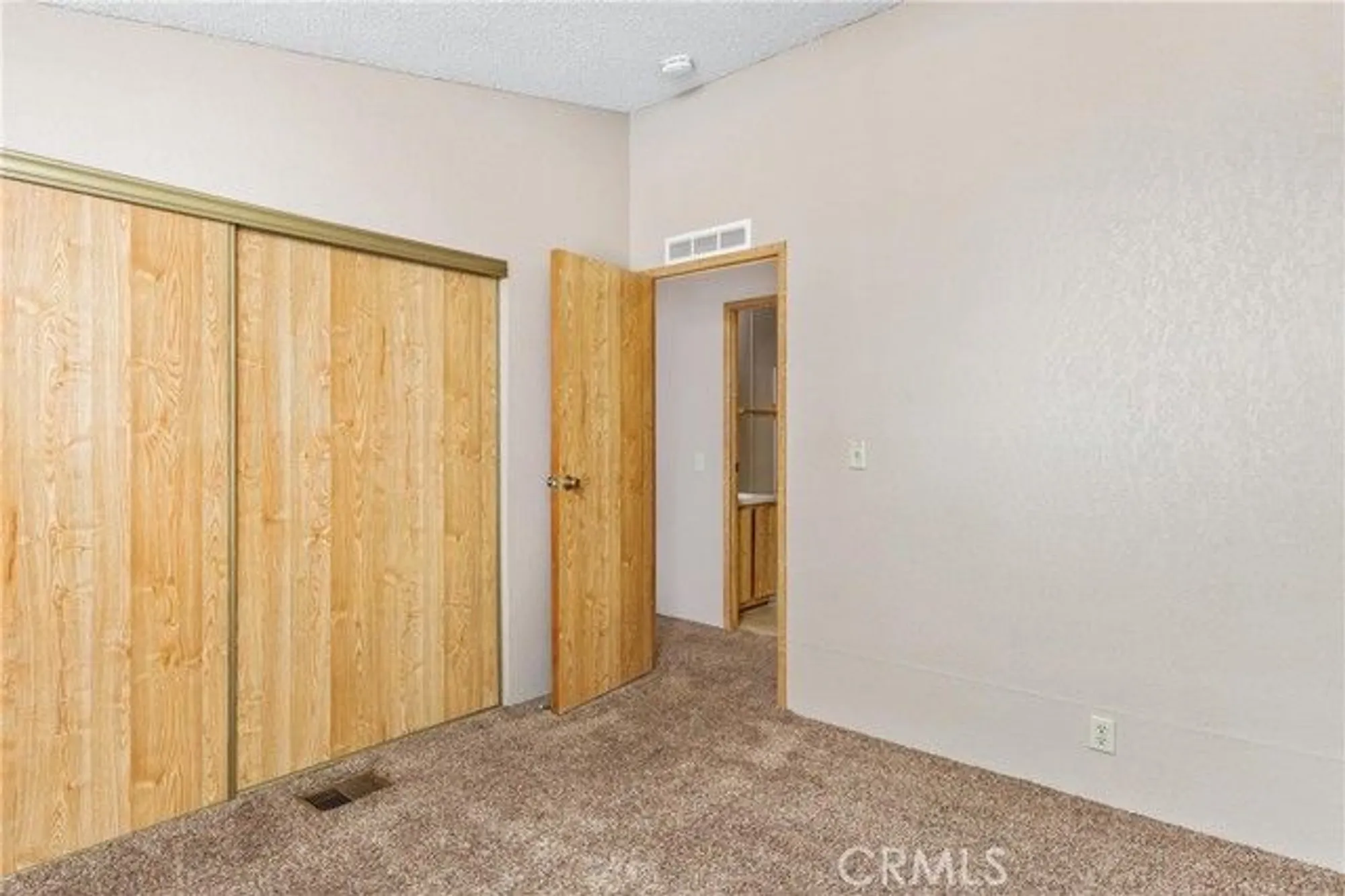 Property Slideshow image 16 of 32 | 10811 bel air dr, Cherry Valley, CA, 92223