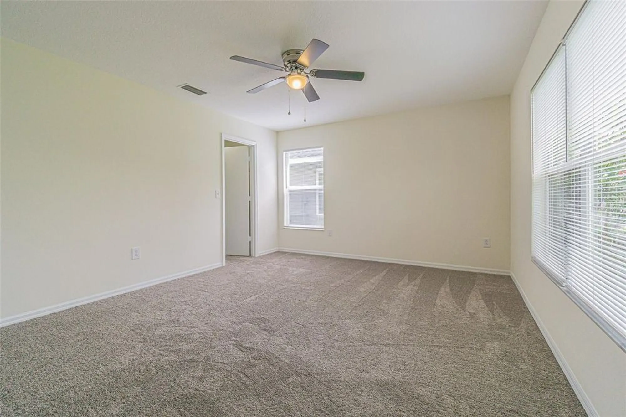 Property Slideshow image 16 of 29 | 29436 zeller ave, San Antonio, FL, 33576