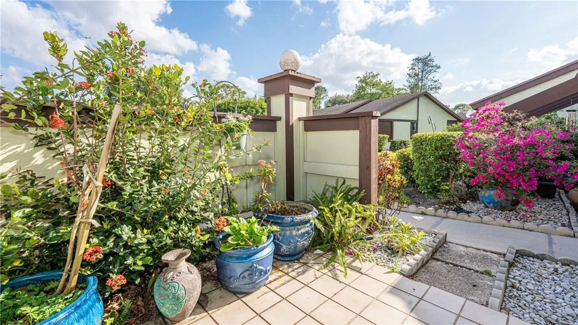 Property Slideshow image 30 of 38 | 272 beaver dam ct, Royal Palm Beach, FL, 33411