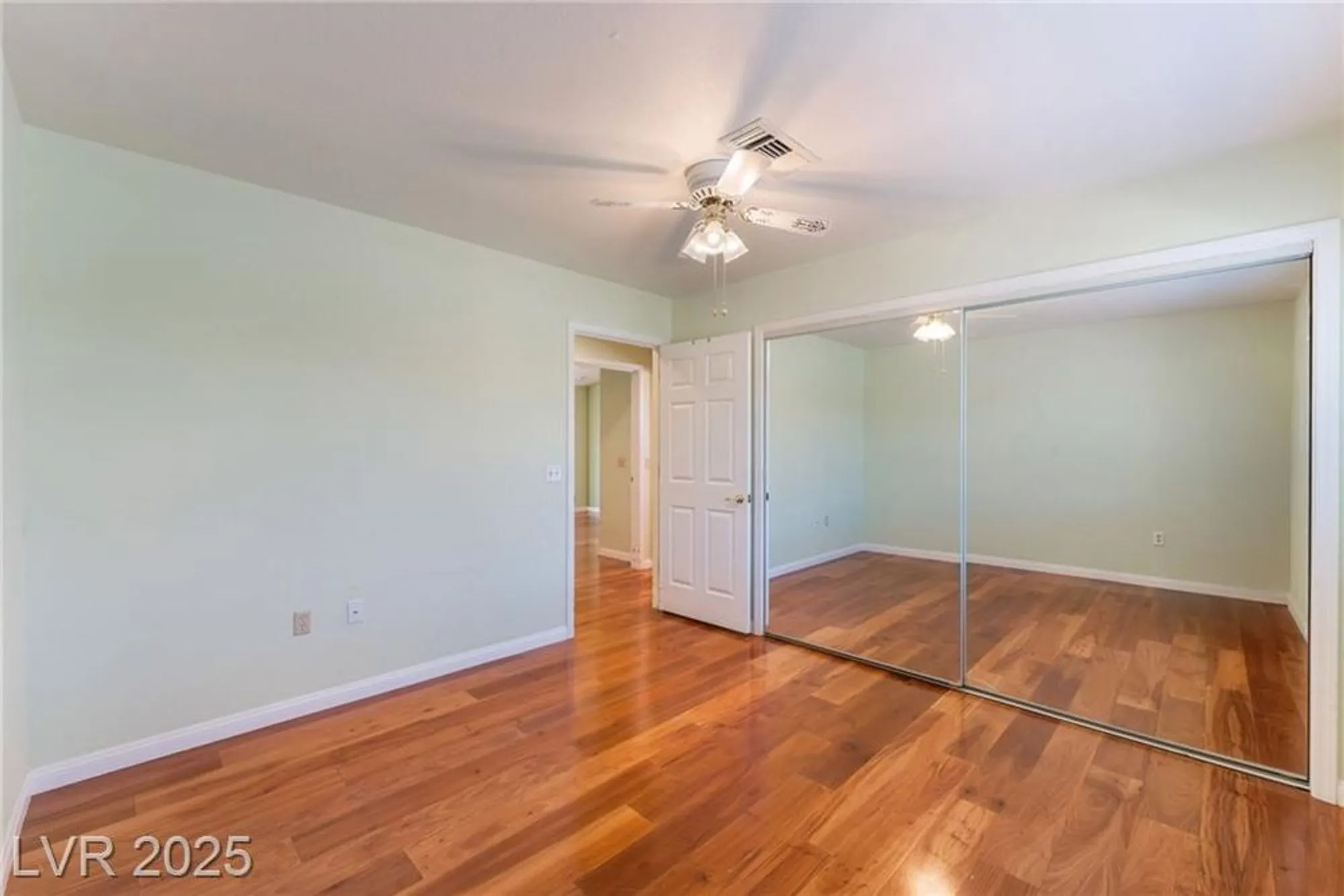 Property Slideshow image 20 of 31 | 2601 desert sands dr, Las Vegas, NV, 89134