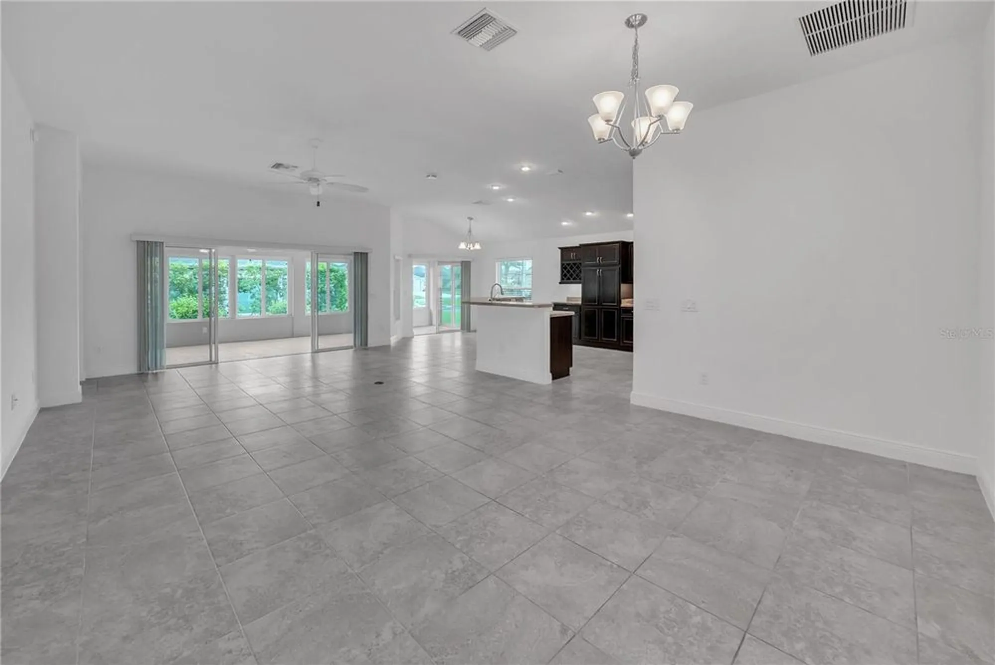 Property Slideshow image 7 of 55 | 3233 lowe ct, The Villages, FL, 32163