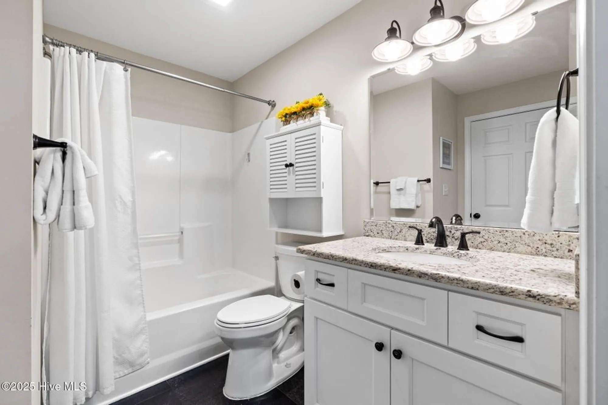 Property Slideshow image 22 of 75 | 3350 club villa dr 2104, Southport, NC, 28461