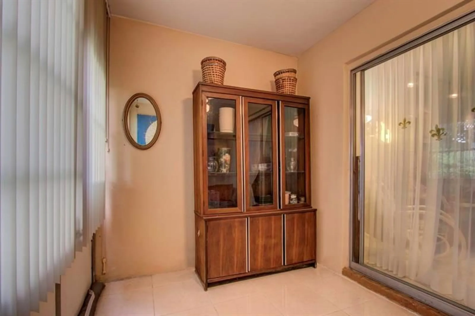Property Slideshow image 13 of 18 | 7867 golf circle dr 108, Margate, FL, 33063