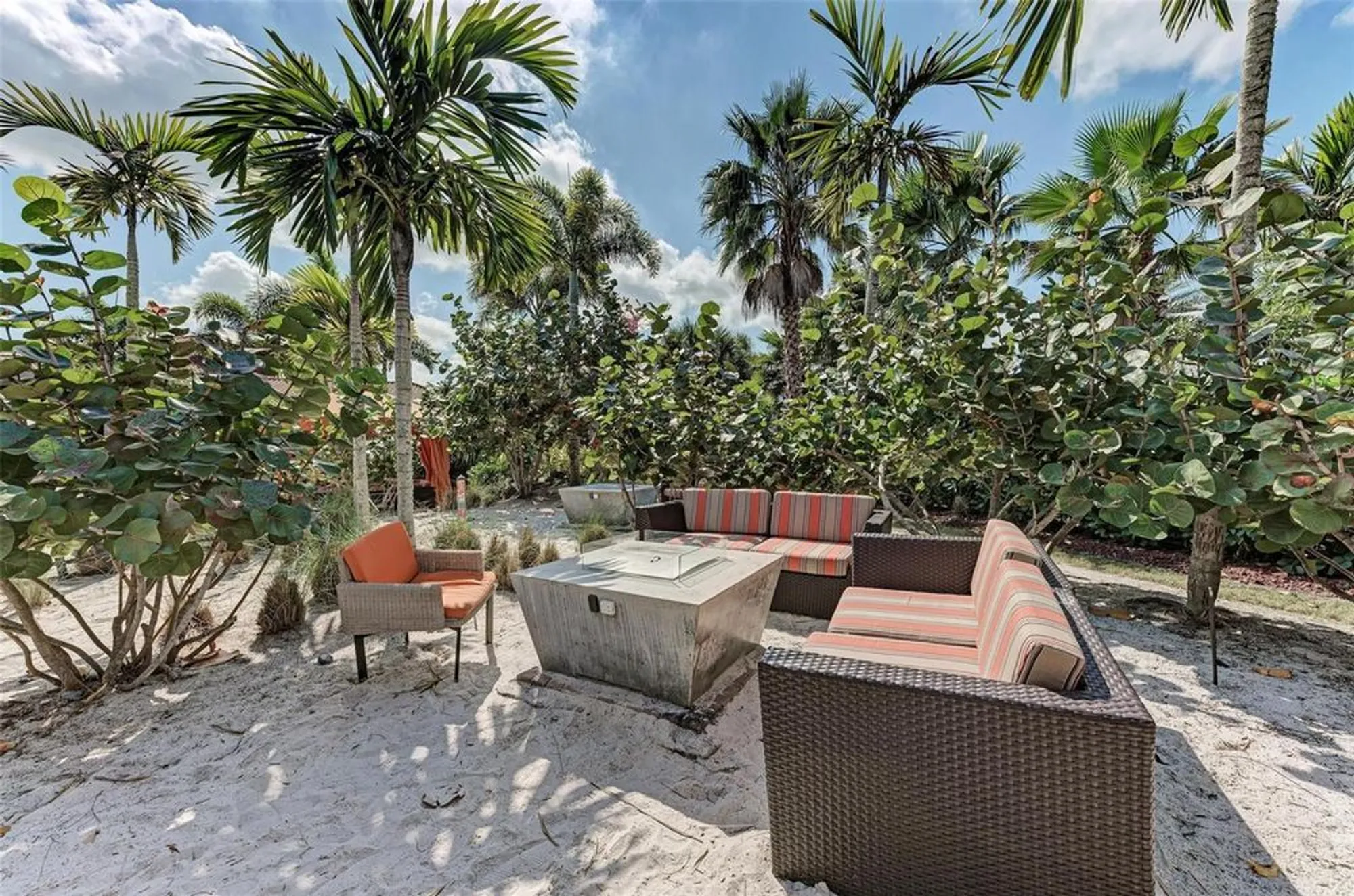 Property Slideshow image 63 of 86 | 5016 savona run, Bradenton, FL, 34211