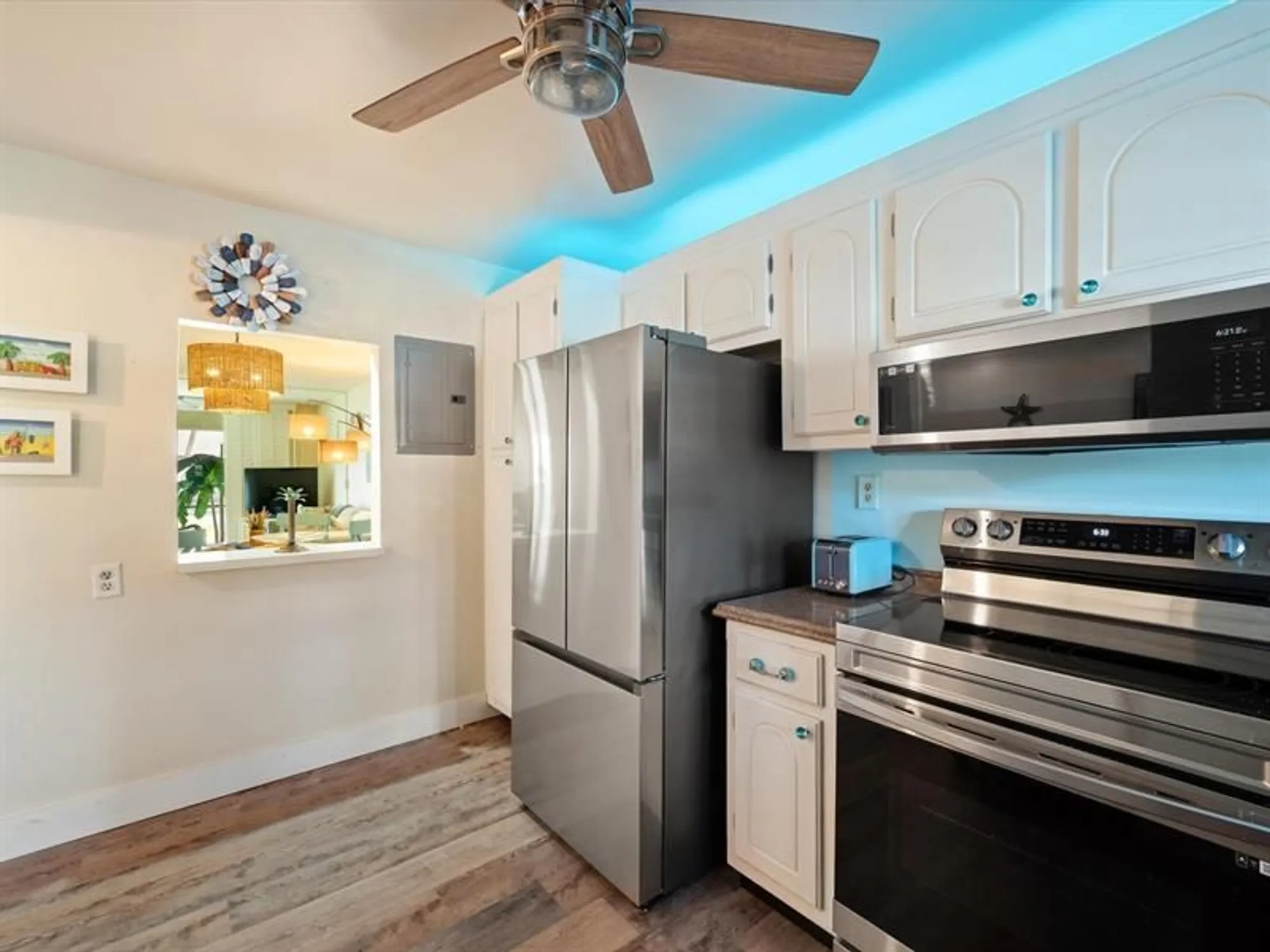 Property Slideshow image 4 of 33 | 311 s hollybrook dr apt 104, Pembroke Pines, FL, 33025