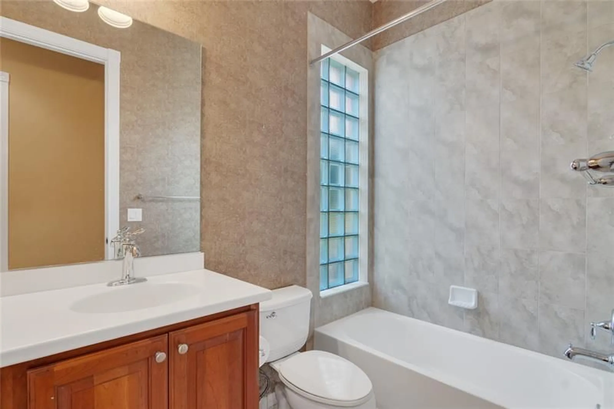 Property Slideshow image 21 of 31 | 5184 formosa cir, Vero Beach, FL, 32967