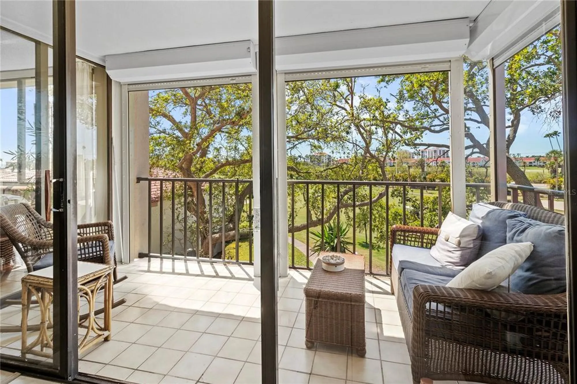 Property Slideshow image 11 of 28 | 6269 palma del mar blvd s apt 308, St Petersburg, FL, 33715