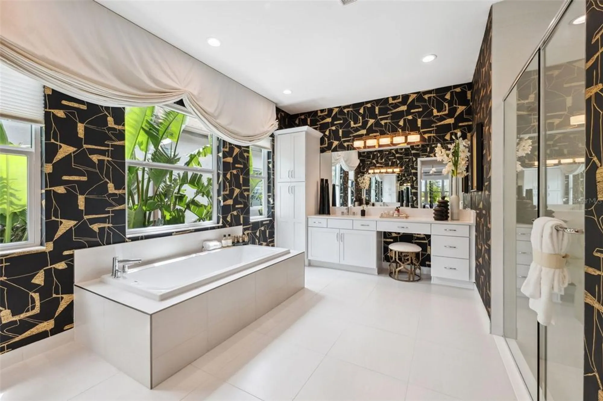 Property Slideshow image 20 of 41 | 3915 corsica pl, Wesley Chapel, FL, 33543