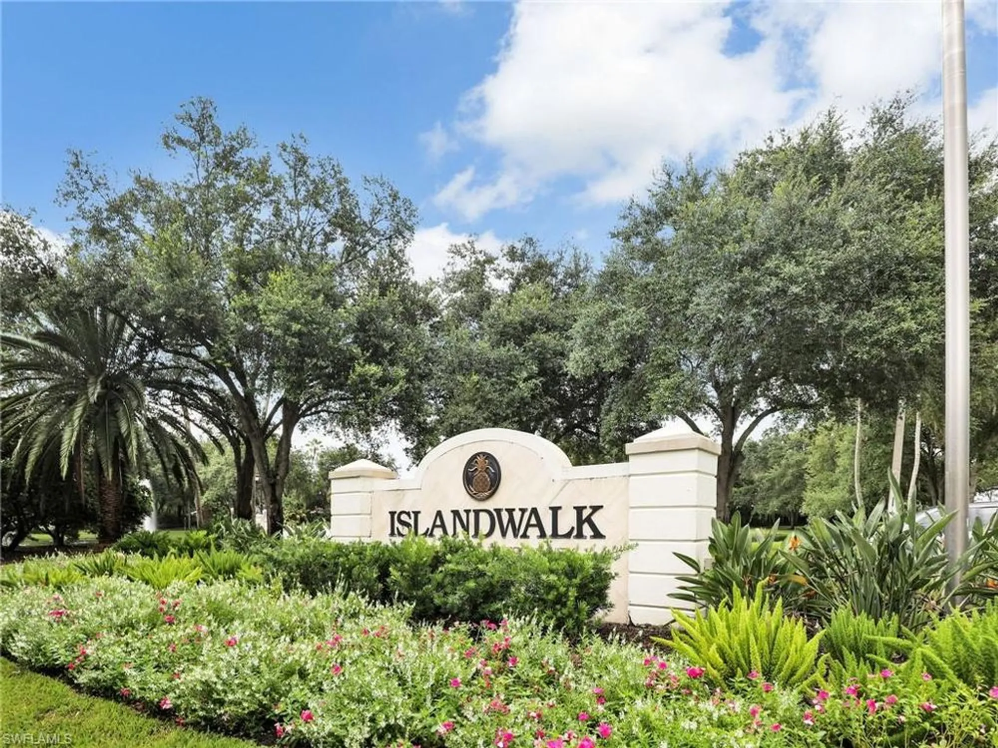Property Slideshow image 34 of 47 | 3580 islandwalk cir, Naples, FL, 34119