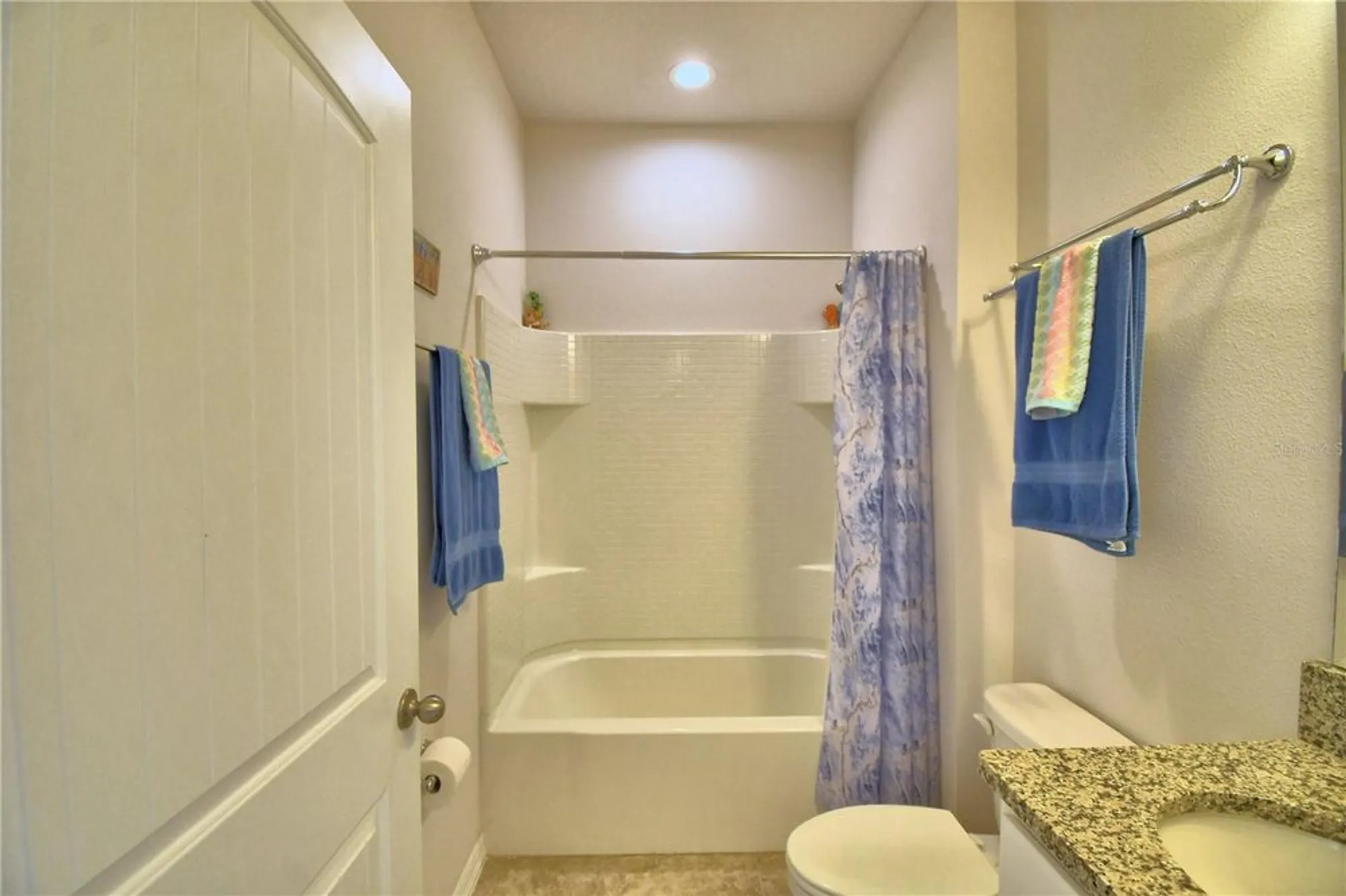 Property Slideshow image 31 of 55 | 2577 canyon crest dr, Lakeland, FL, 33811