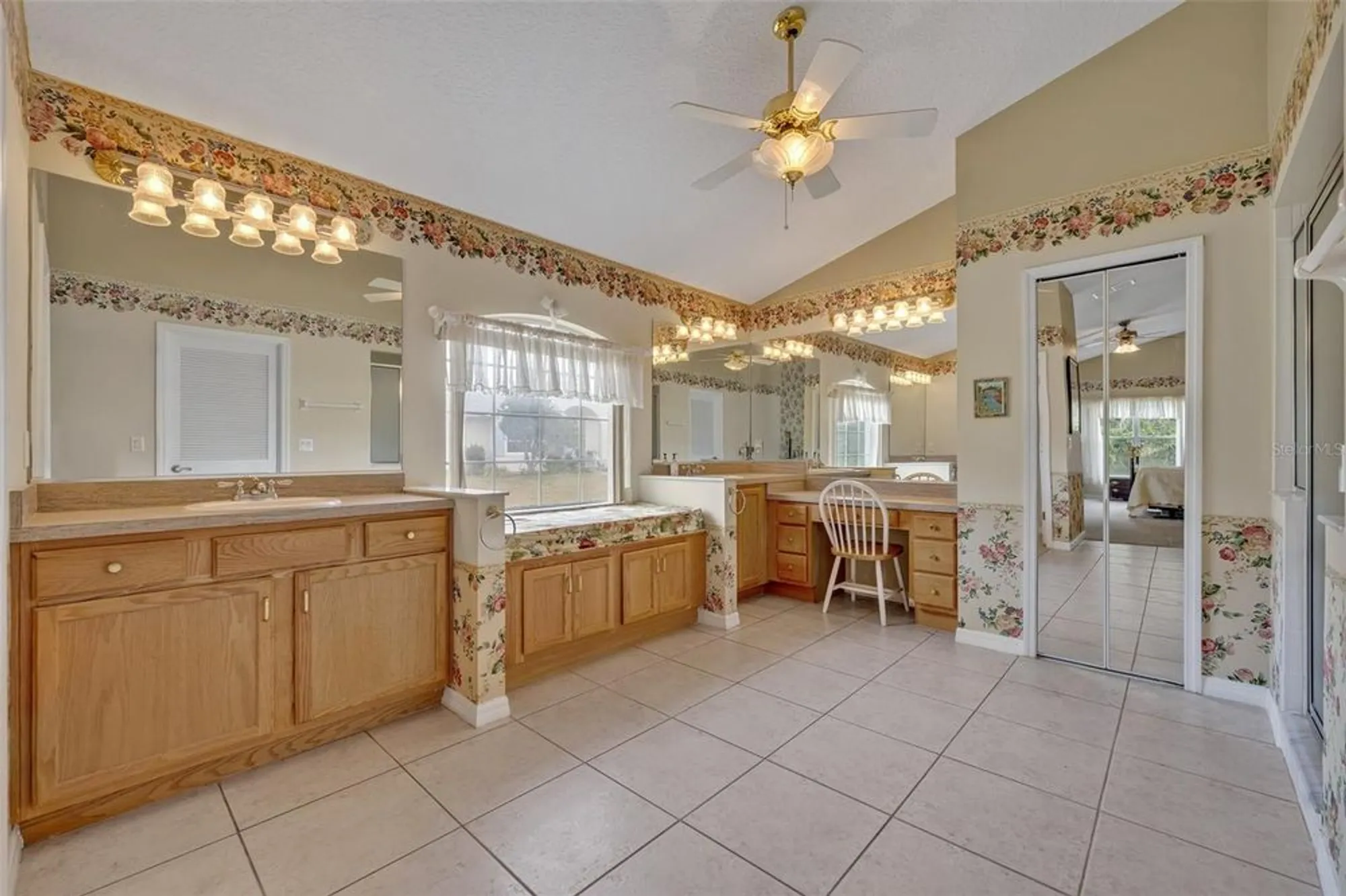 Property Slideshow image 35 of 52 | 25057 riverwalk dr, Leesburg, FL, 34748