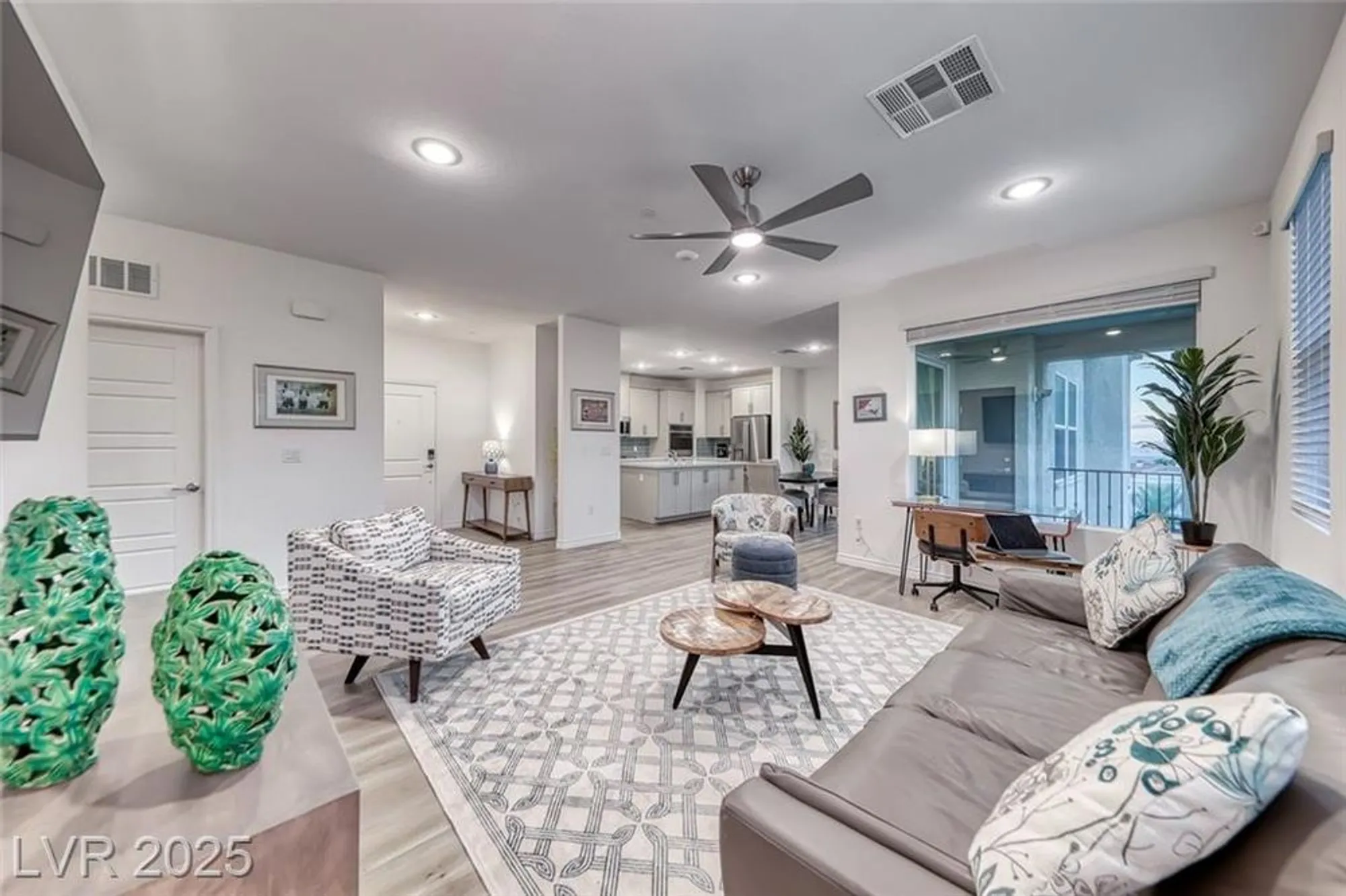 Property Slideshow image 15 of 57 | 2555 hampton rd 9308, Henderson, NV, 89052