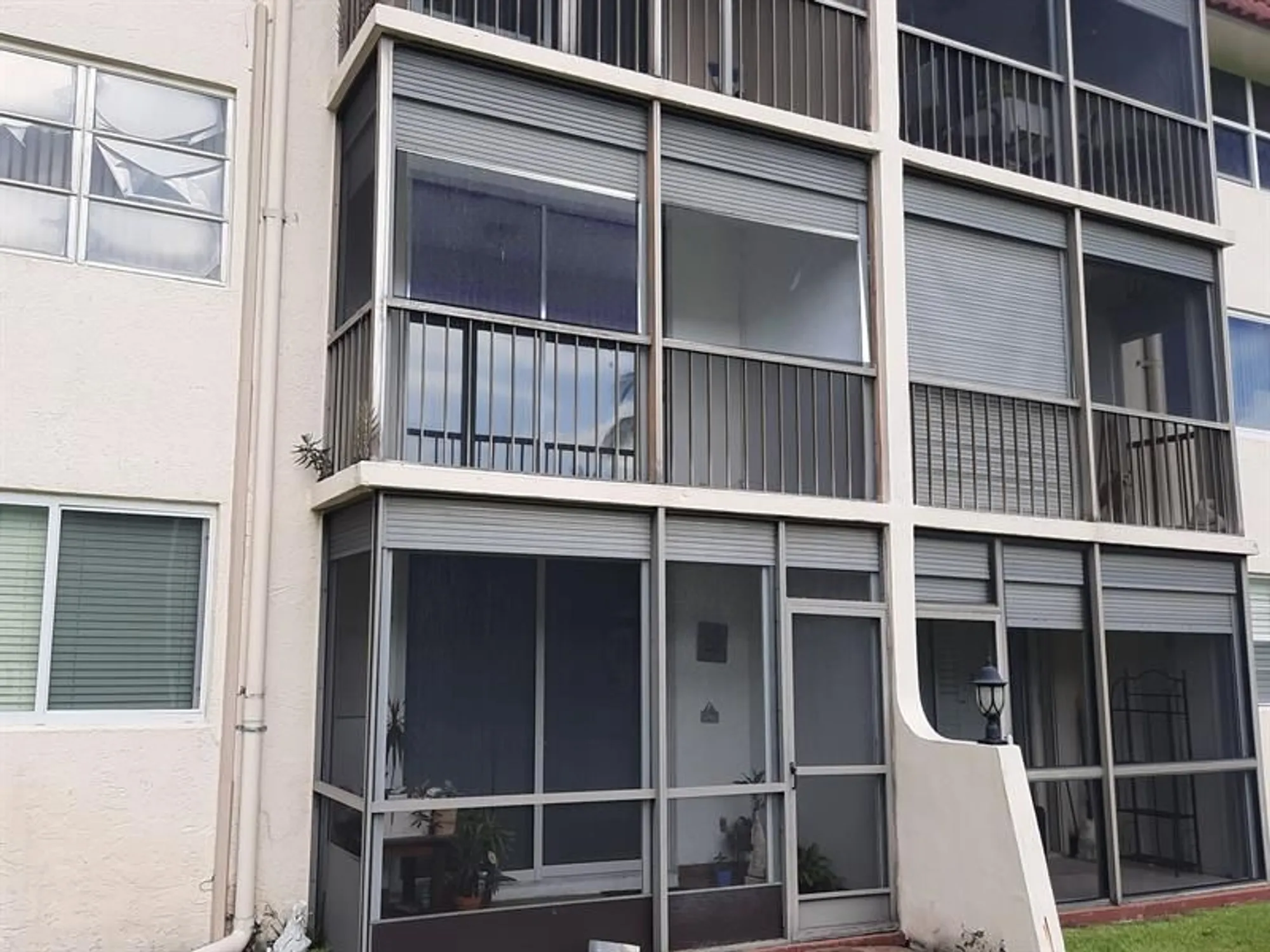 Property Slideshow image 12 of 21 | 9420 s hollybrook lake dr 201, Pembroke Pines, FL, 33025