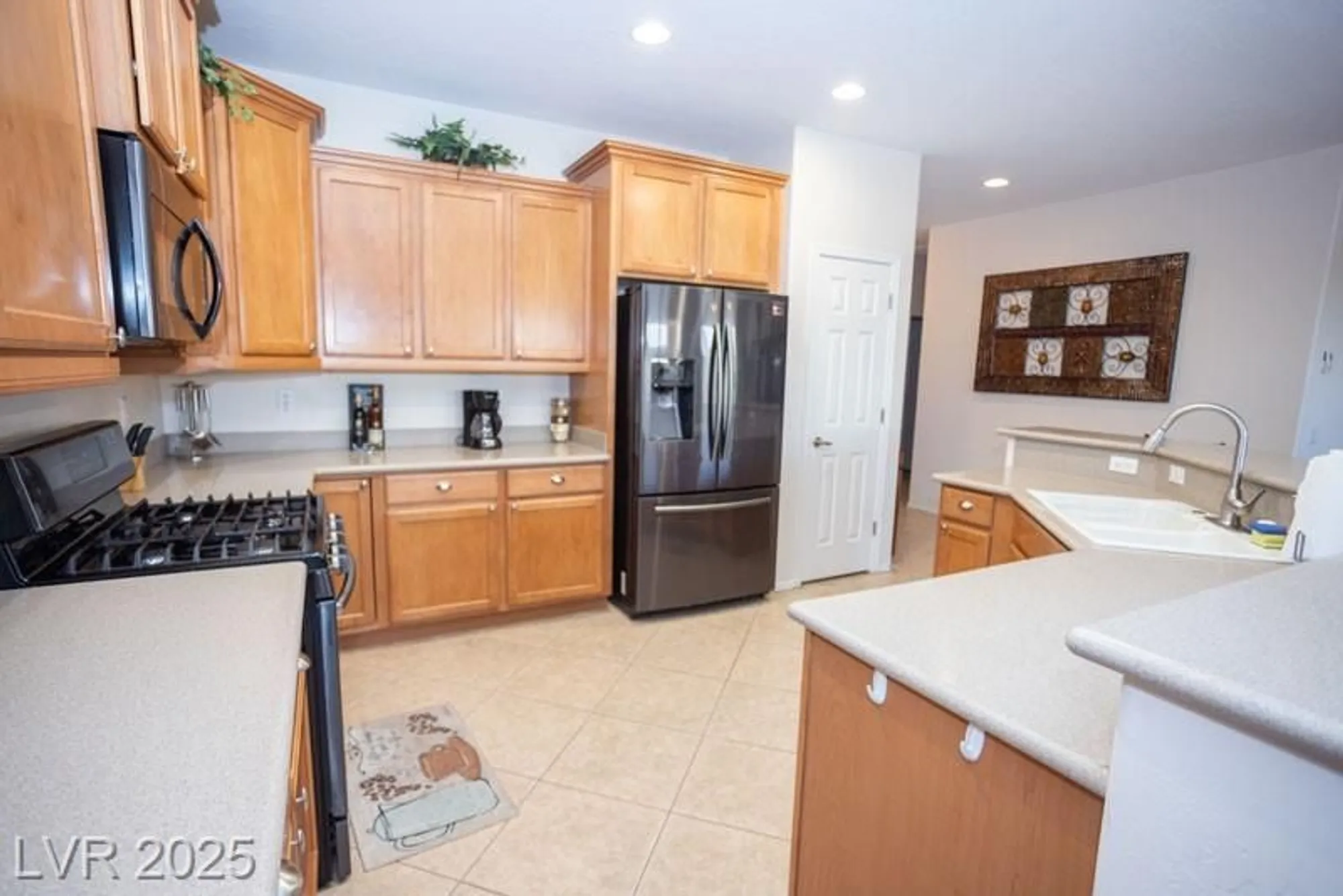 Property Slideshow image 17 of 43 | 5935 saddle horse ave, Las Vegas, NV, 89122