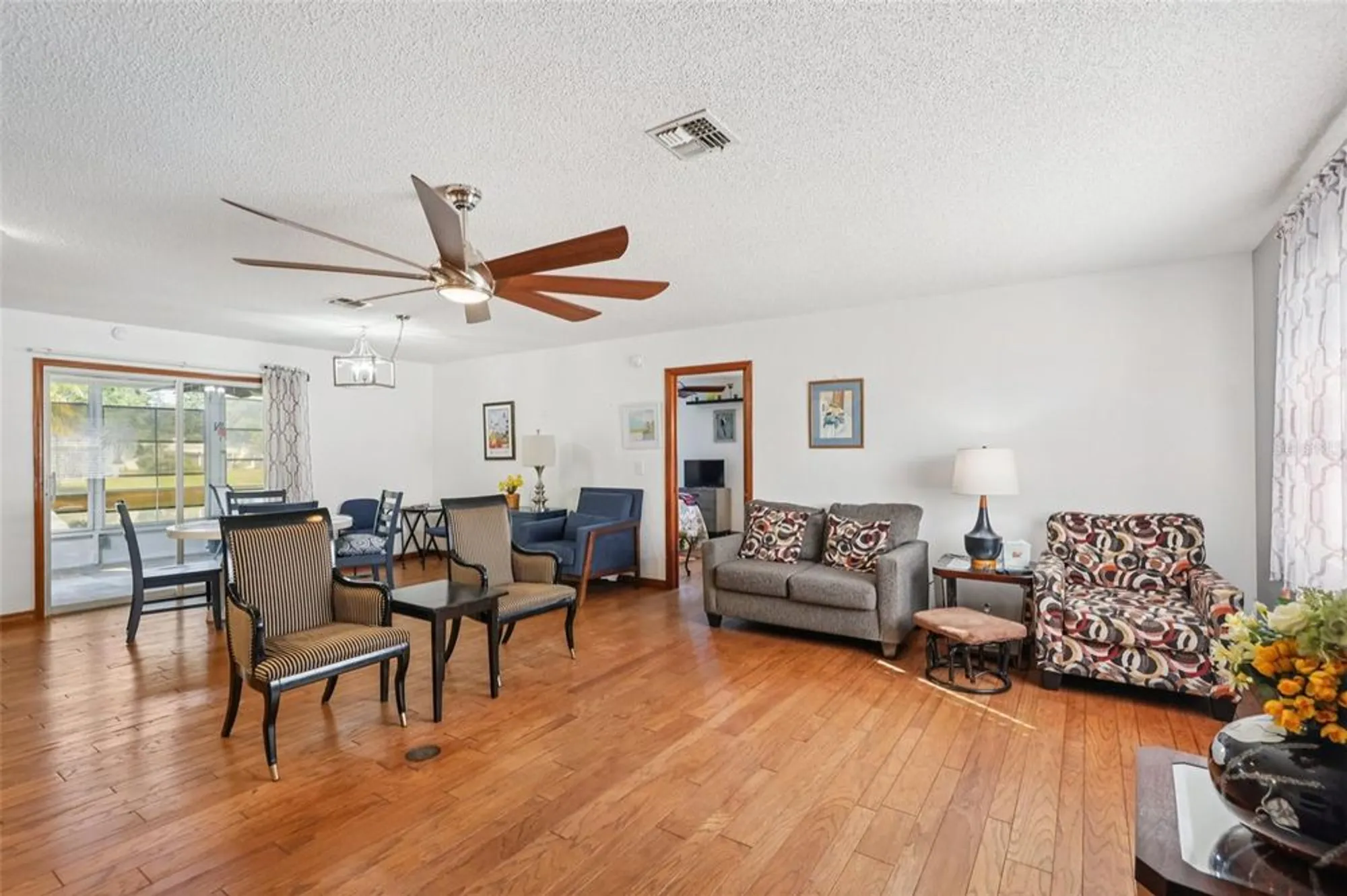 Property Slideshow image 7 of 35 | 12 brigadoon cir, Leesburg, FL, 34788