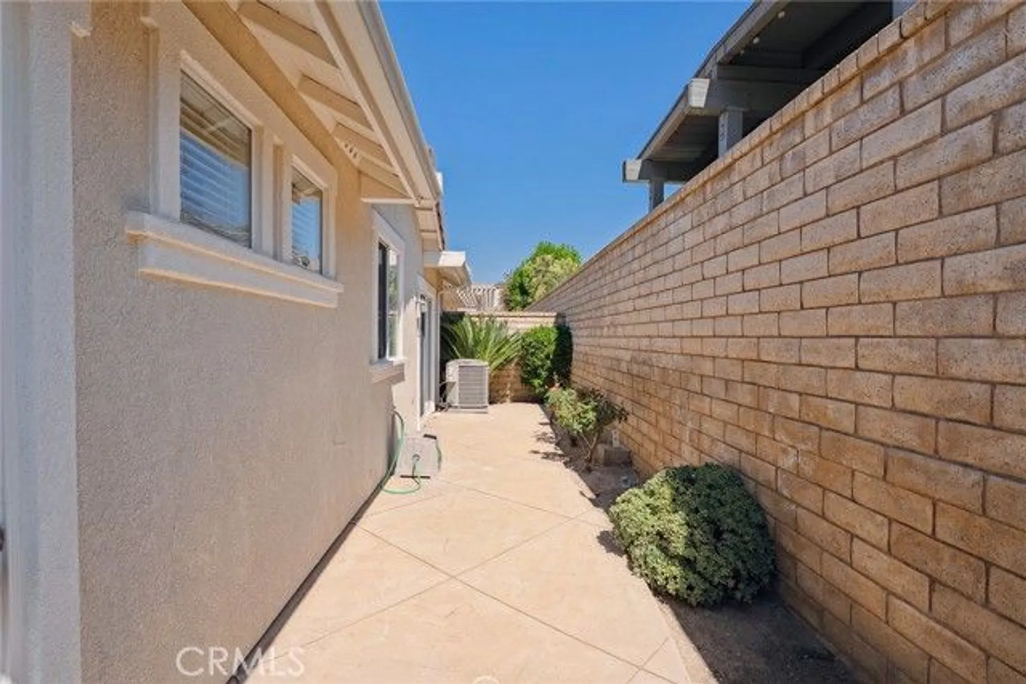 Property Slideshow image 41 of 52 | 2024 tulip ave, Simi Valley, CA, 93063