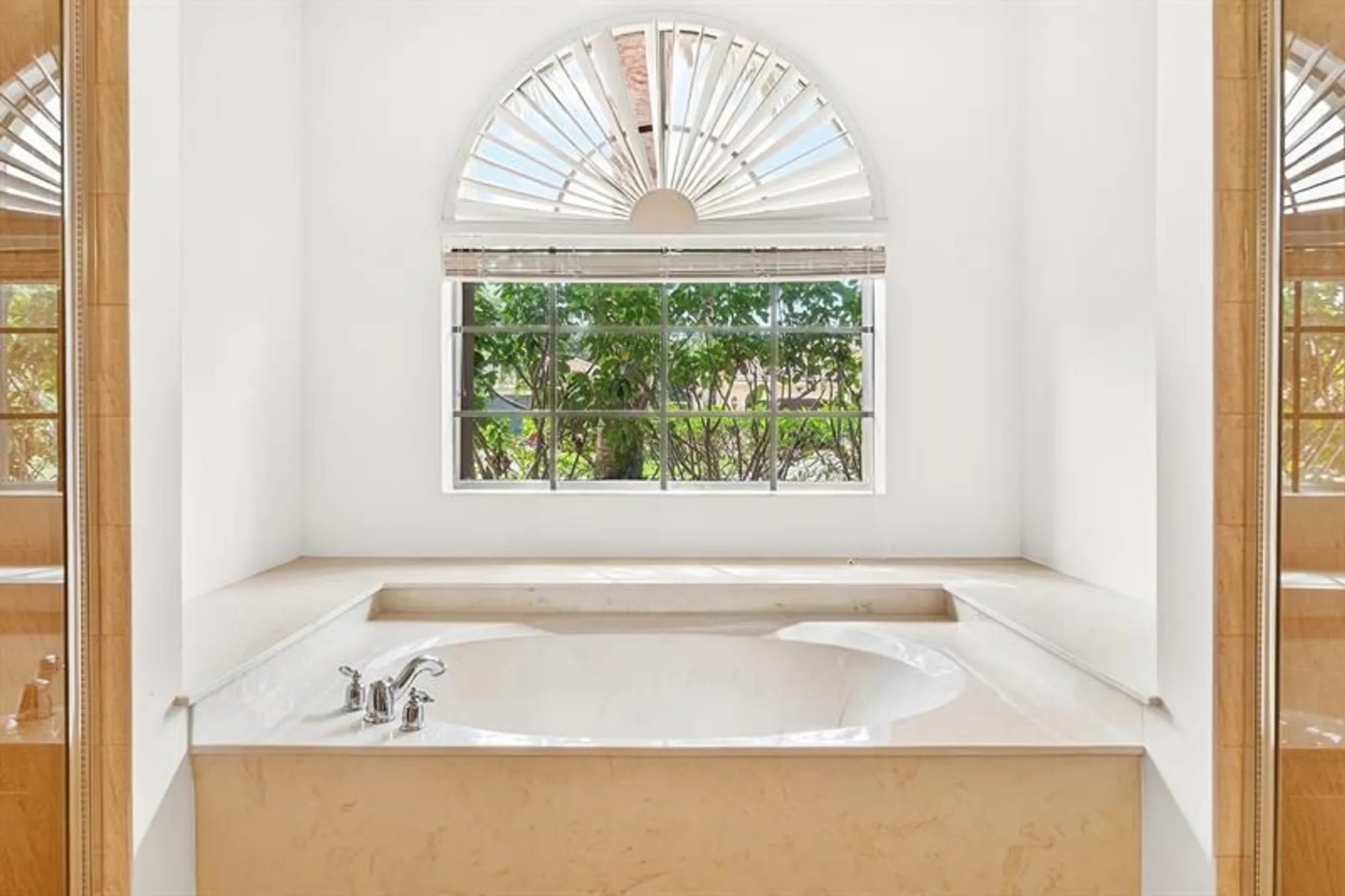 Property Slideshow image 31 of 60 | 6880 antinori ln, Boynton Beach, FL, 33437