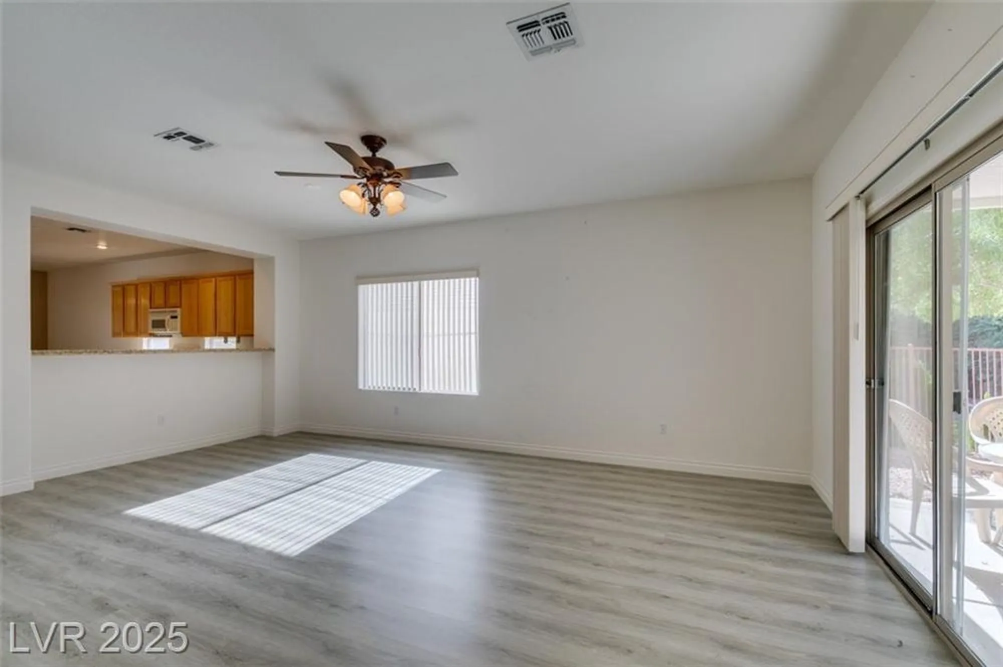 Property Slideshow image 4 of 21 | 499 elm crest pl, Henderson, NV, 89012