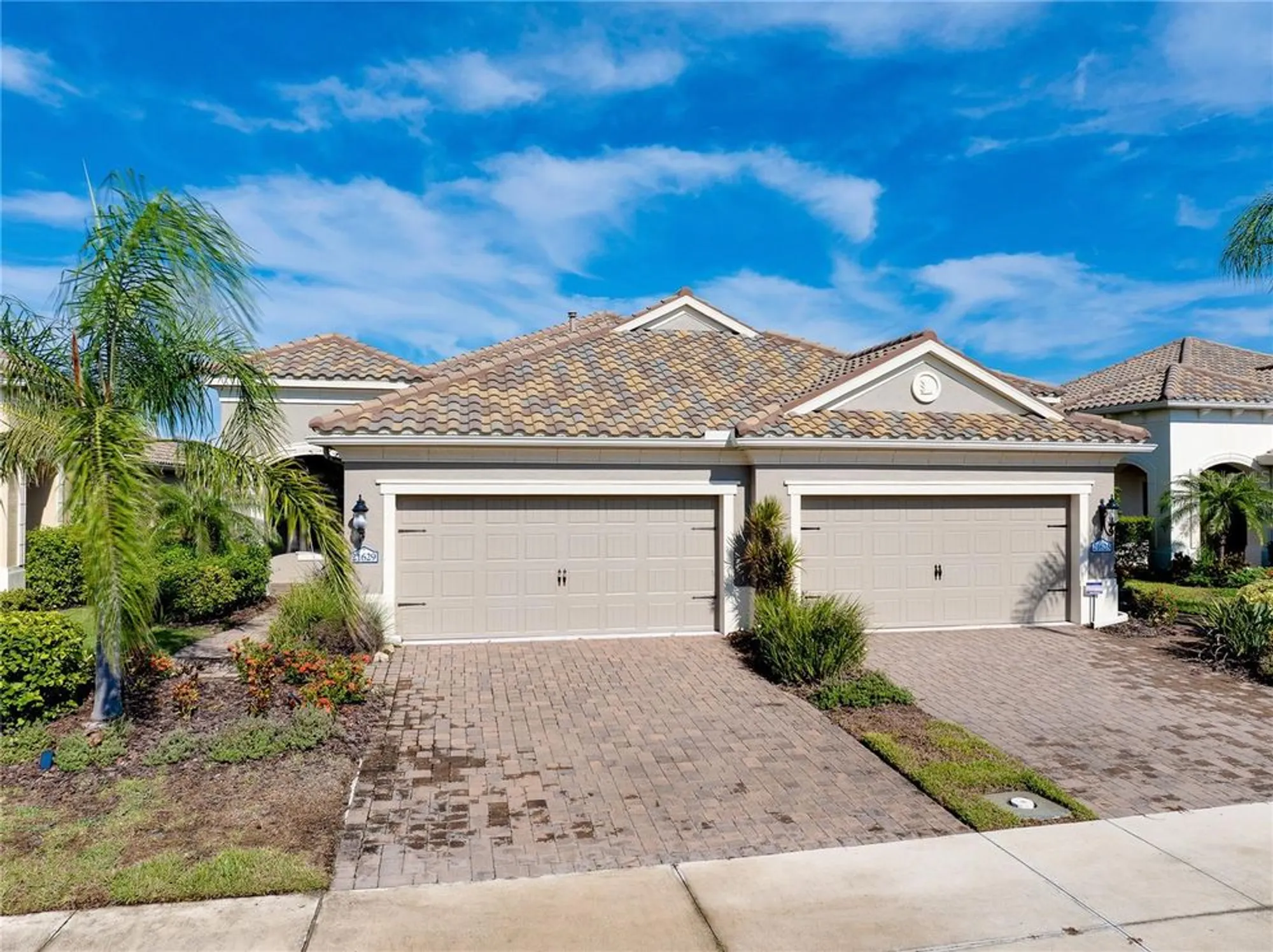 Property Slideshow image 43 of 59 | 21629 avon park ct, Venice, FL, 34293