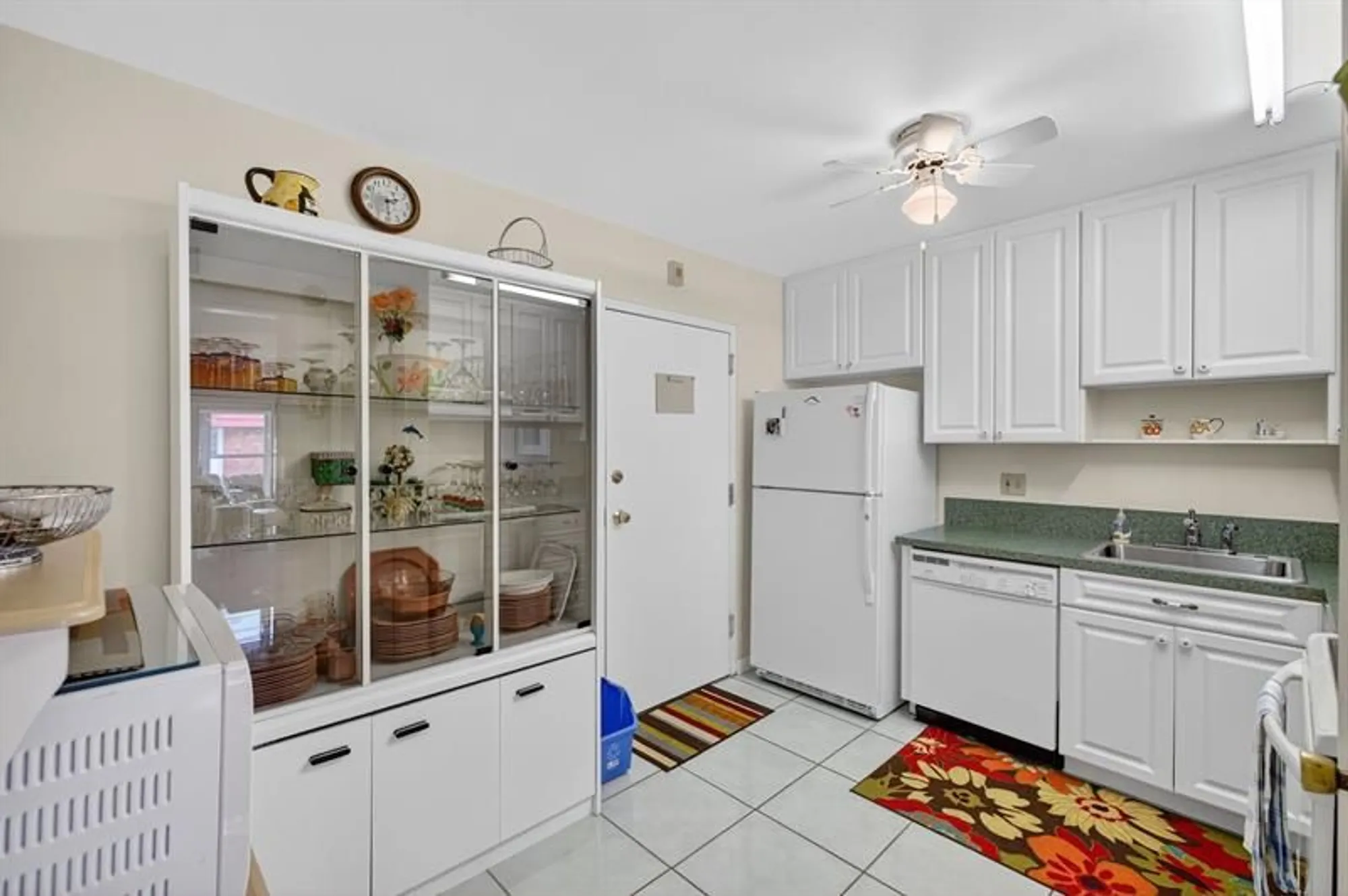 Property Slideshow image 22 of 39 | 4881 nw 22nd st b12, Lauderhill, FL, 33313