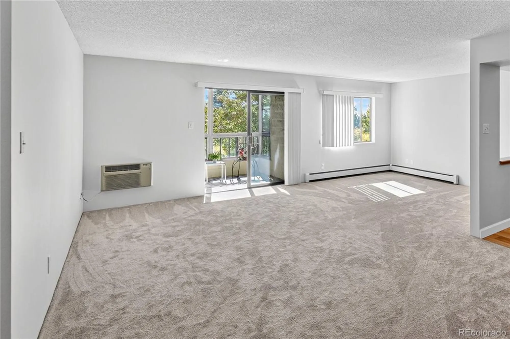 Property Slideshow image 4 of 34 | 13952 e marina dr 510, Aurora, CO, 80014