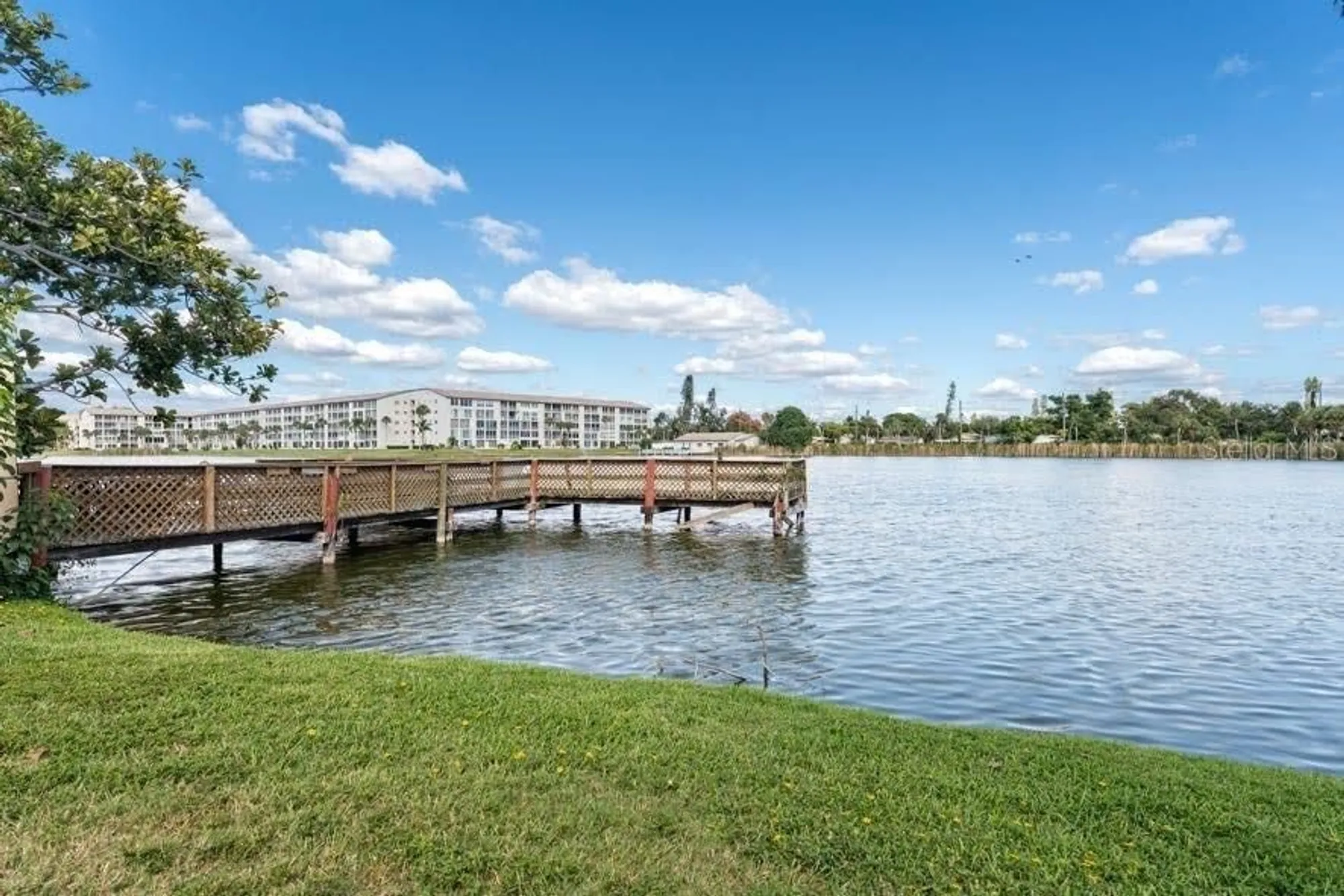 Property Slideshow image 28 of 28 | 3915 lake bayshore dr, Bradenton, FL, 34205