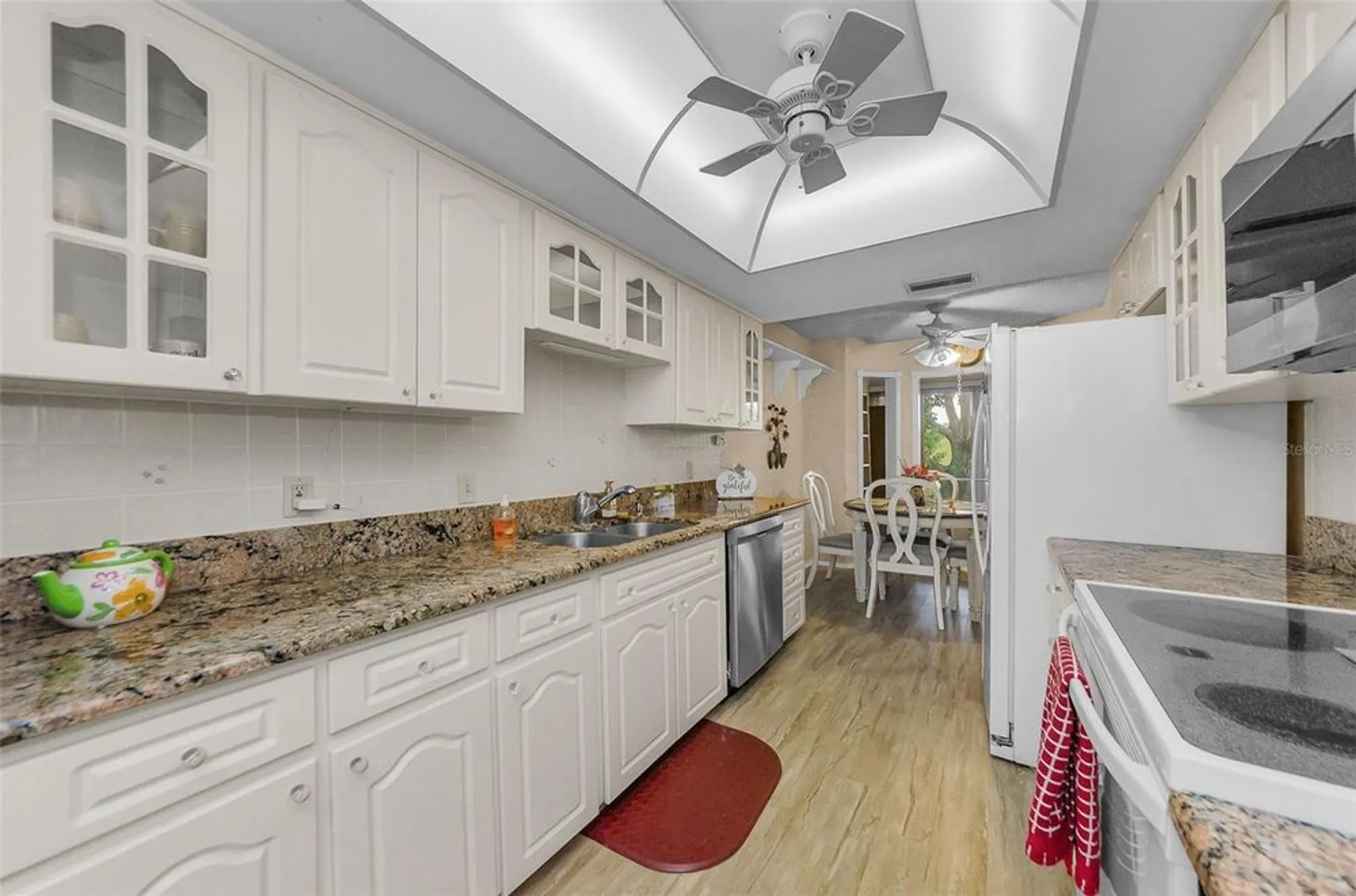 Property Slideshow image 13 of 41 | 11516 versailles ln, Port Richey, FL, 34668