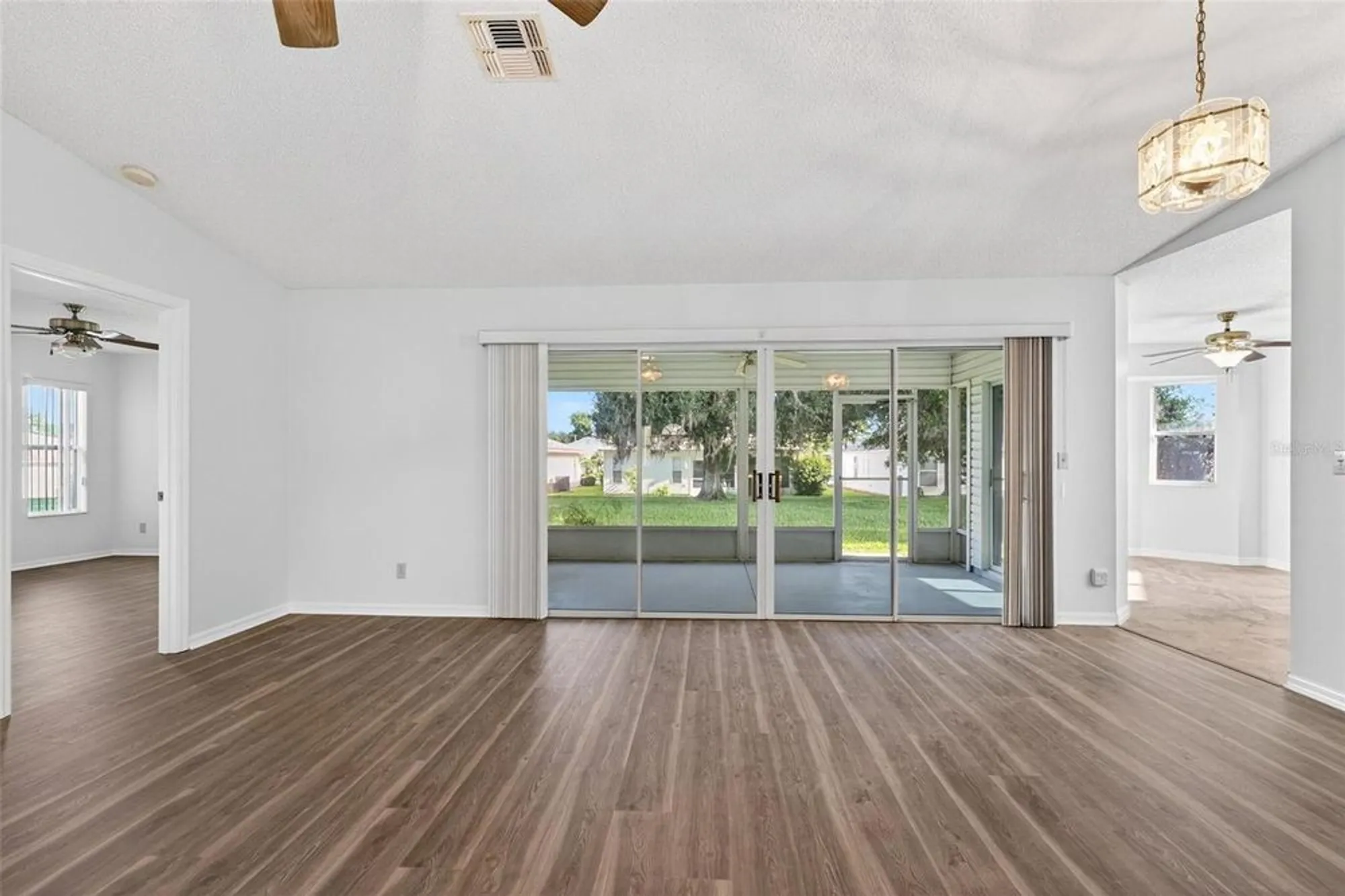 Property Slideshow image 4 of 60 | 651 timbercrest dr, Leesburg, FL, 34748