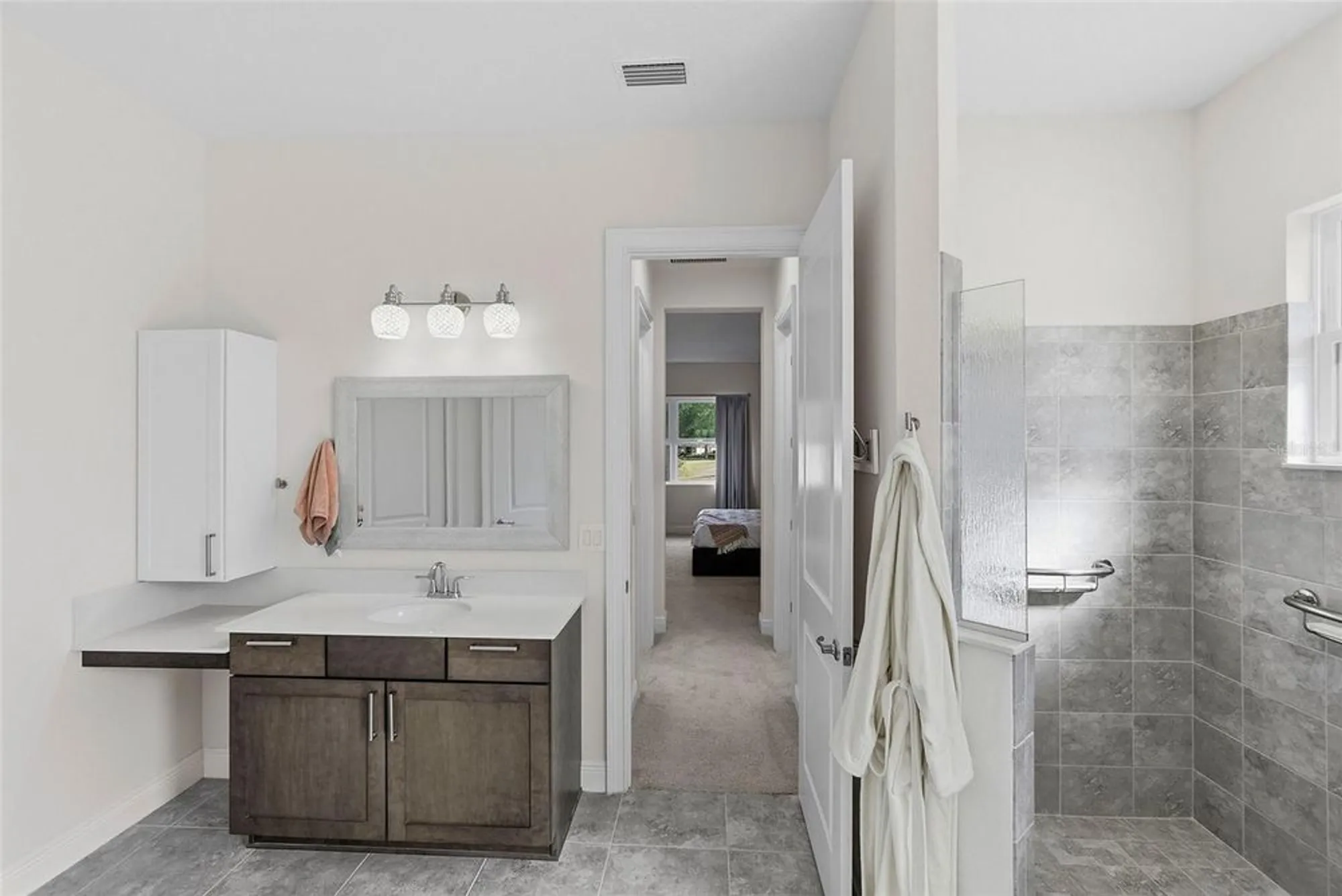 Property Slideshow image 24 of 62 | 5090 greens dr, Lady Lake, FL, 32159