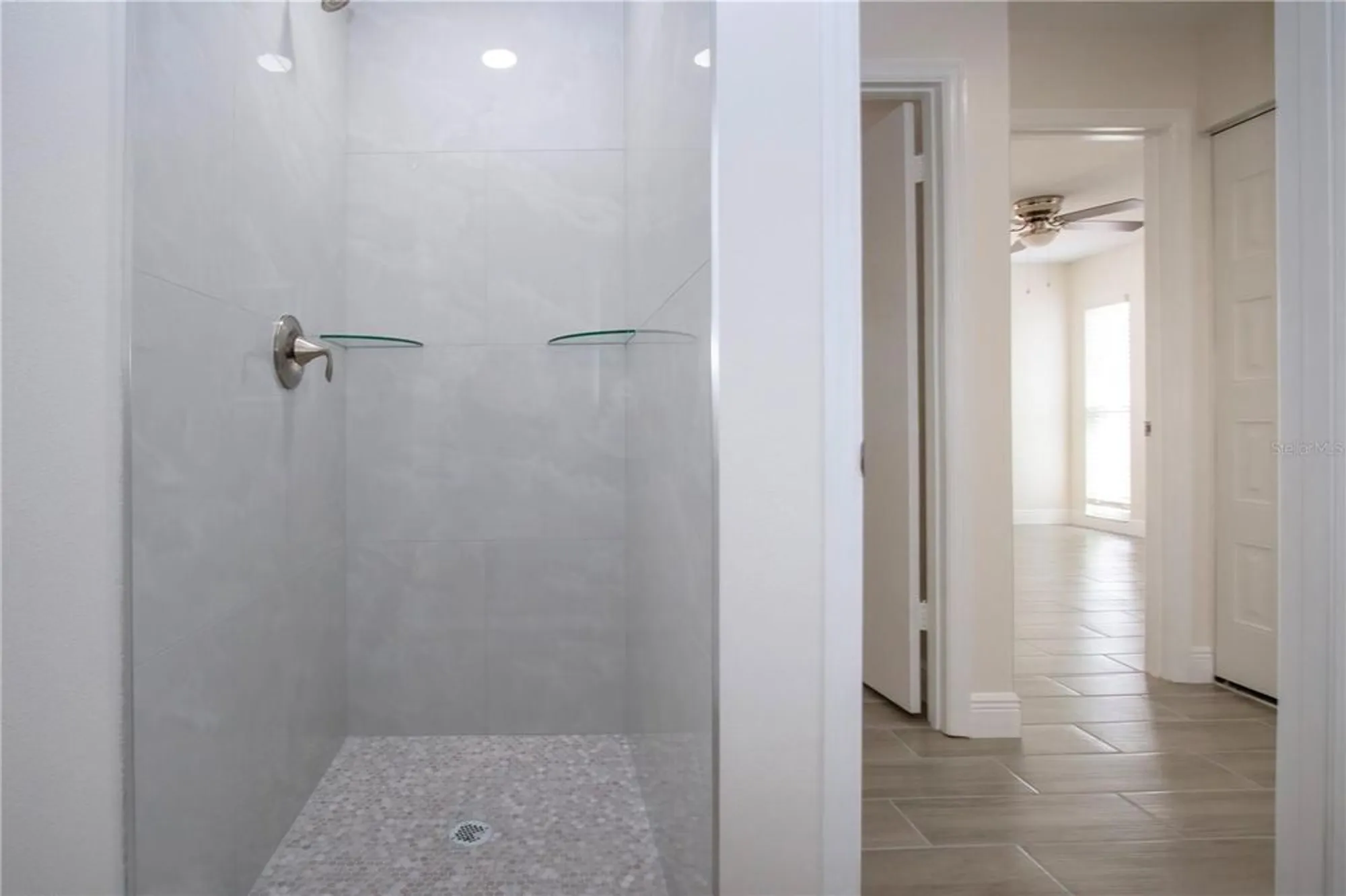 Property Slideshow image 41 of 72 | 1906 canterbury ln 20, Sun City Center, FL, 33573