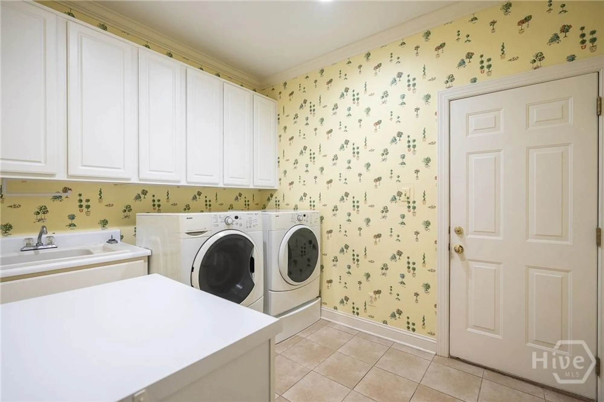 Property Slideshow image 14 of 26 | 1 breakfast ct, Savannah, GA, 31411