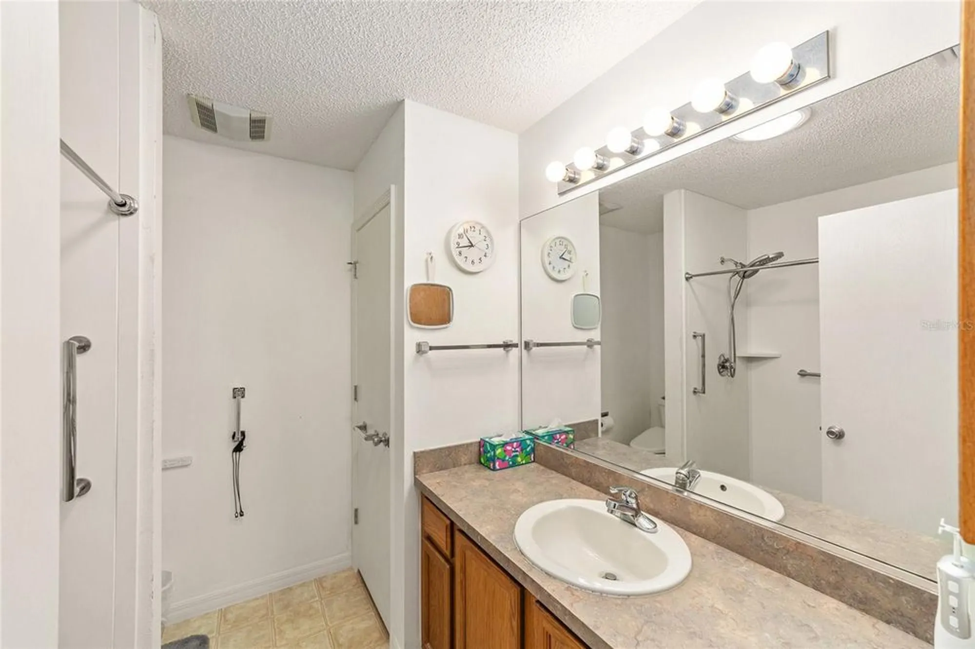 Property Slideshow image 21 of 40 | 8143 se 175th columbia pl, The Villages, FL, 32162